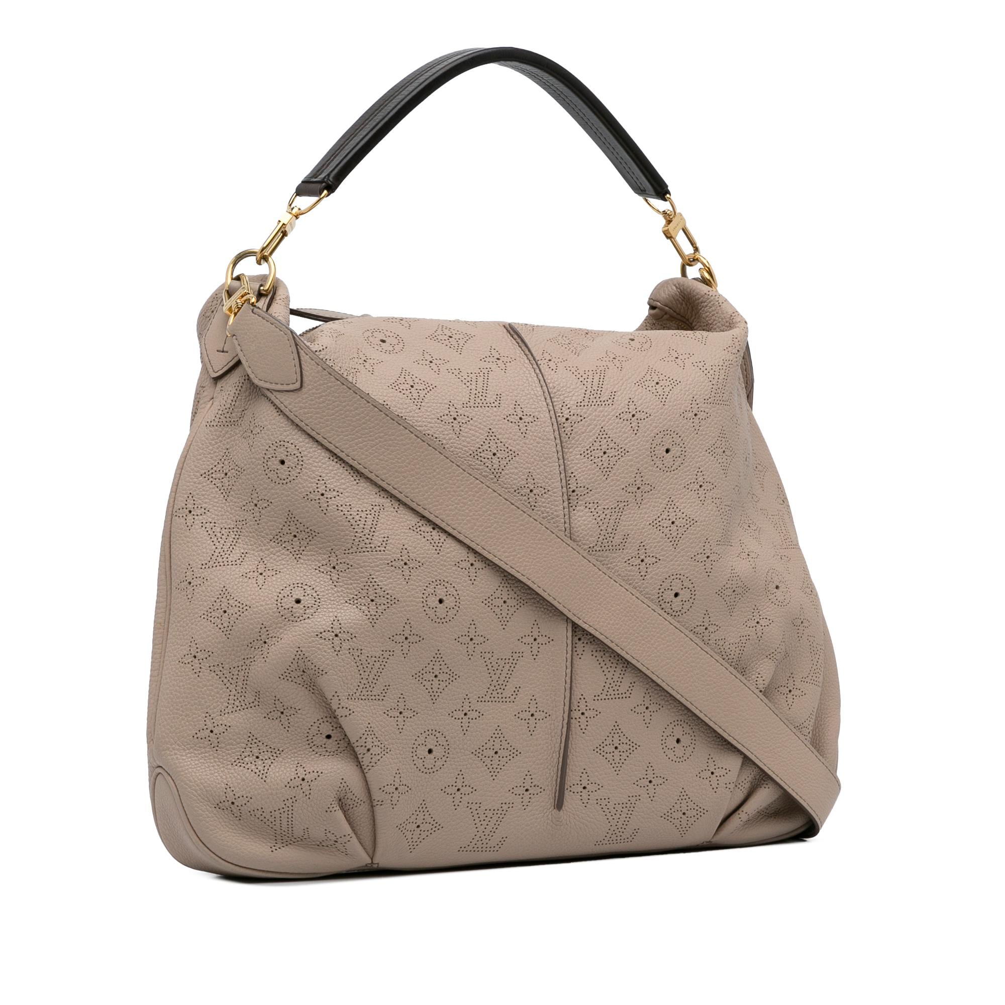 Louis Vuitton Monogram Mahina Selene MM (SHG-c7G6NL)