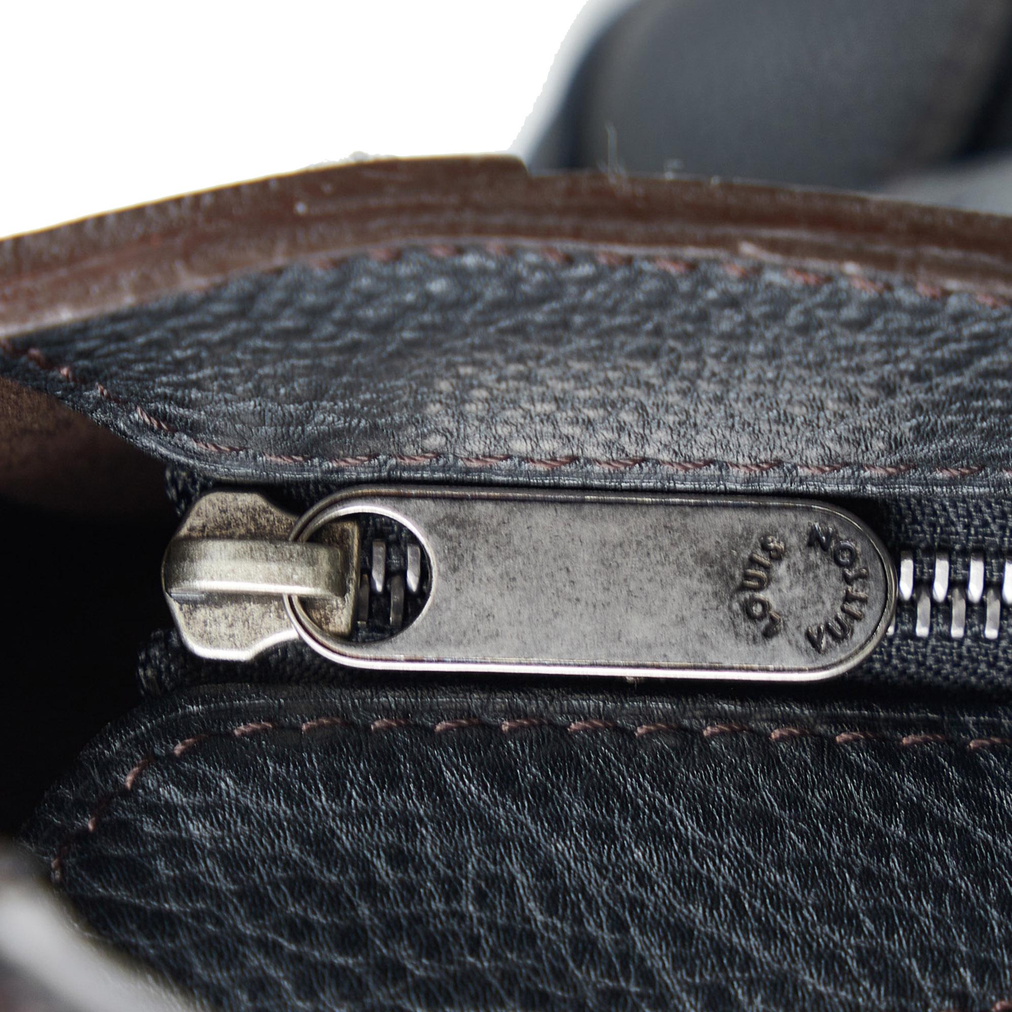 Louis Vuitton Monogram Mahina Solar (SHG-bzu77s)