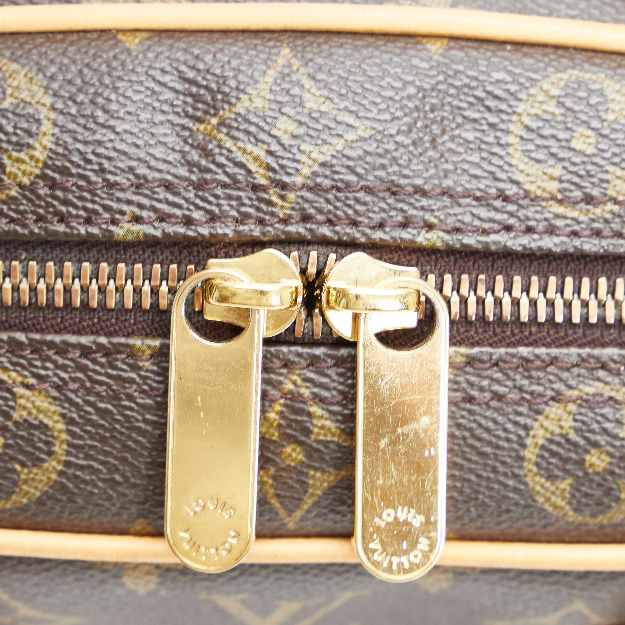 Louis Vuitton Monogram Manhattan PM (SHG-9TIWOD)