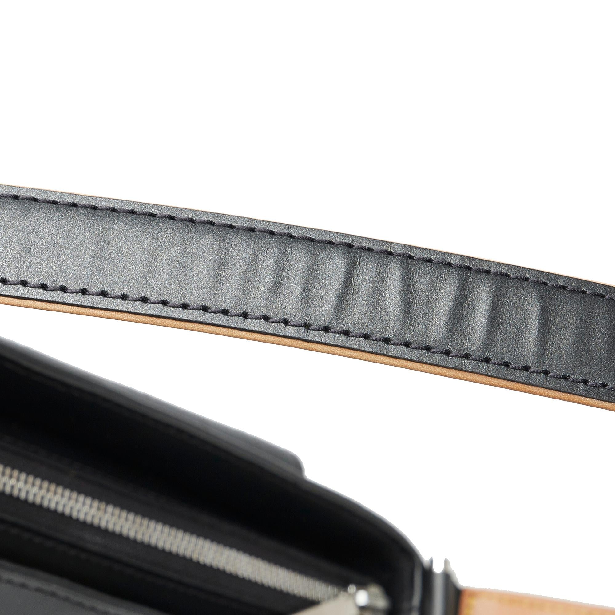 Louis Vuitton Monogram Mat Alston (SHG-ETHS4y)