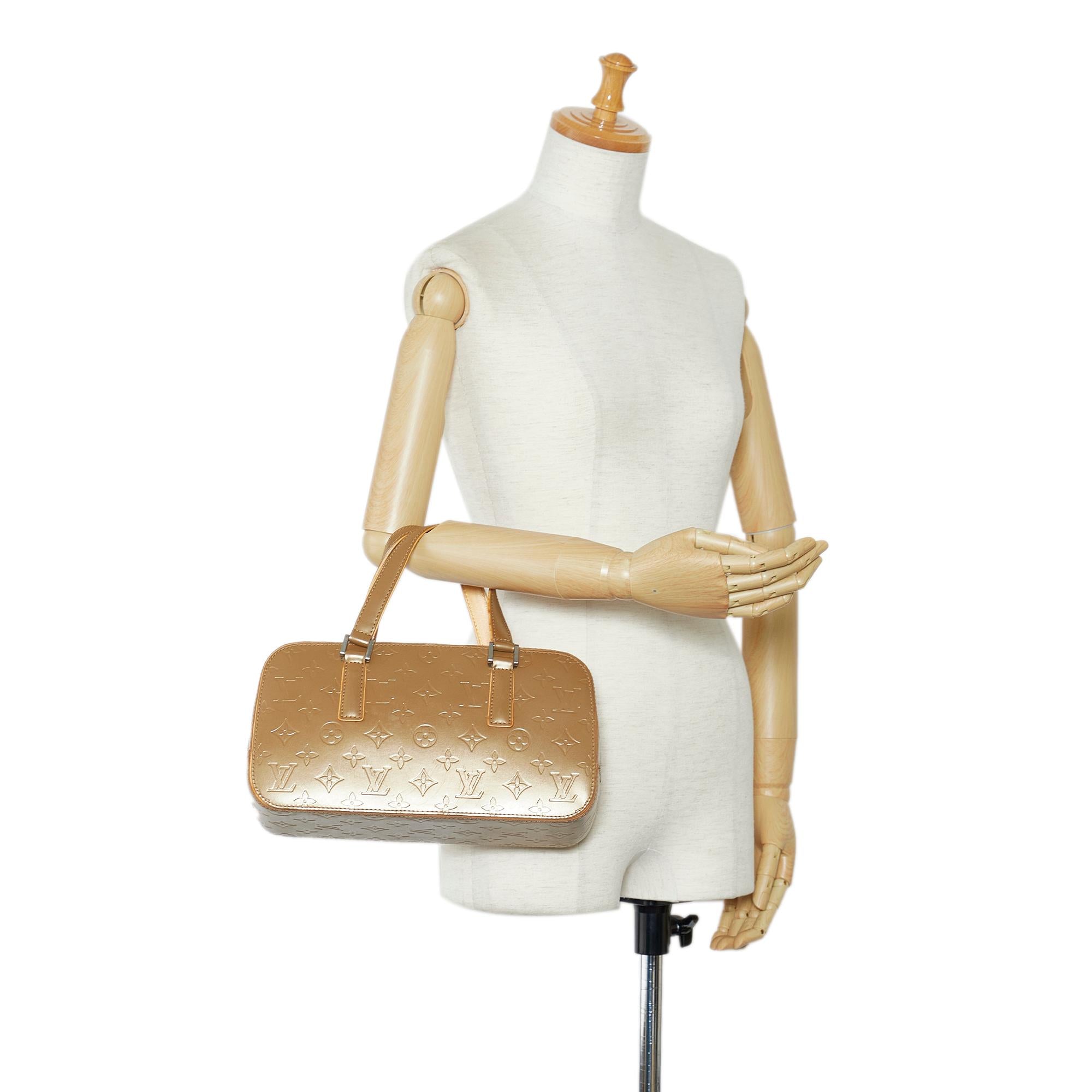 Louis Vuitton Monogram Mat Shelton (SHG-0jCId4)