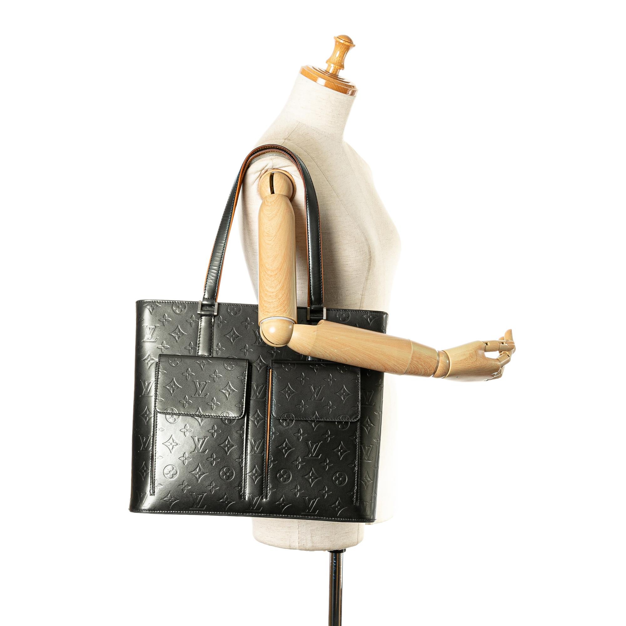 Louis Vuitton Monogram Mat Wilwood (SHG-ezppJe)