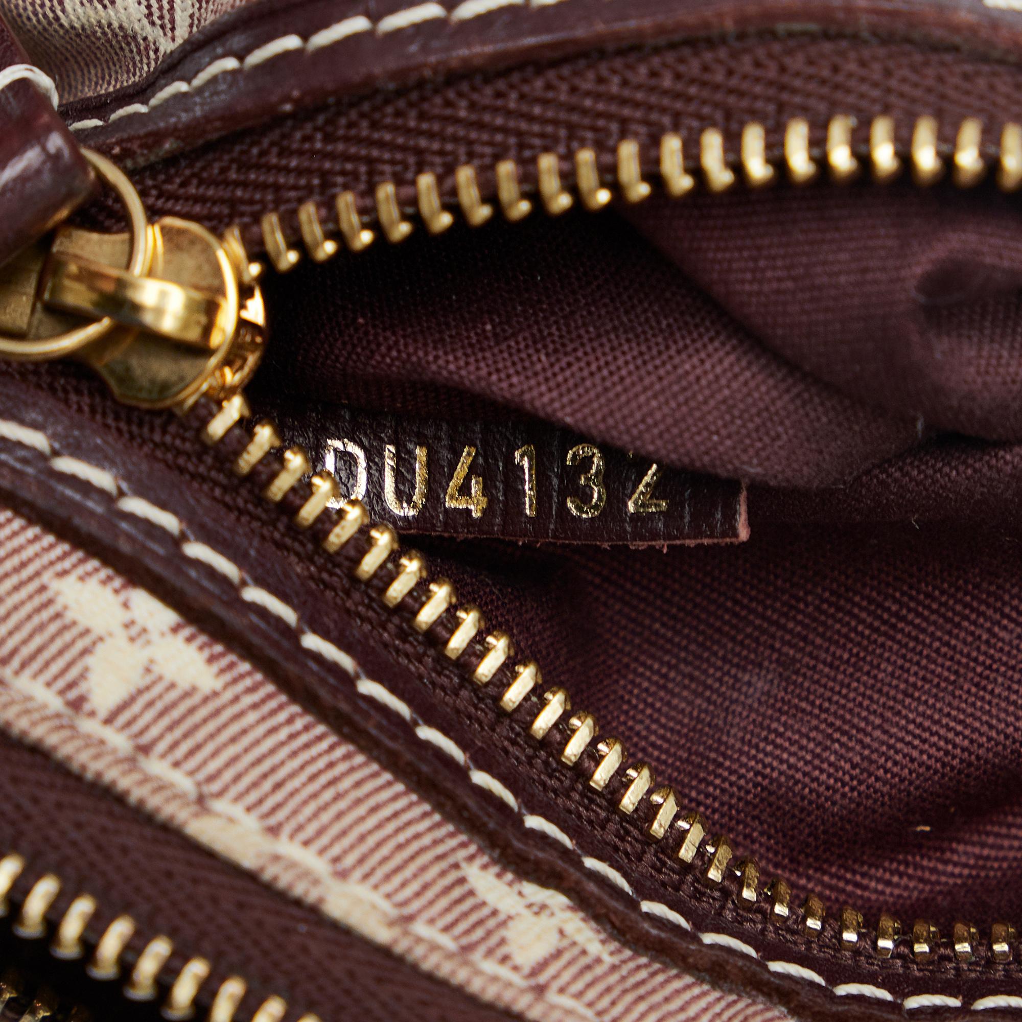 Louis Vuitton Monogram Mini Lin Pochette (SHG-rx7UuG)