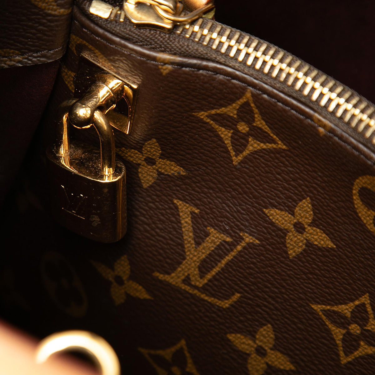 Louis Vuitton Monogram Montaigne BB