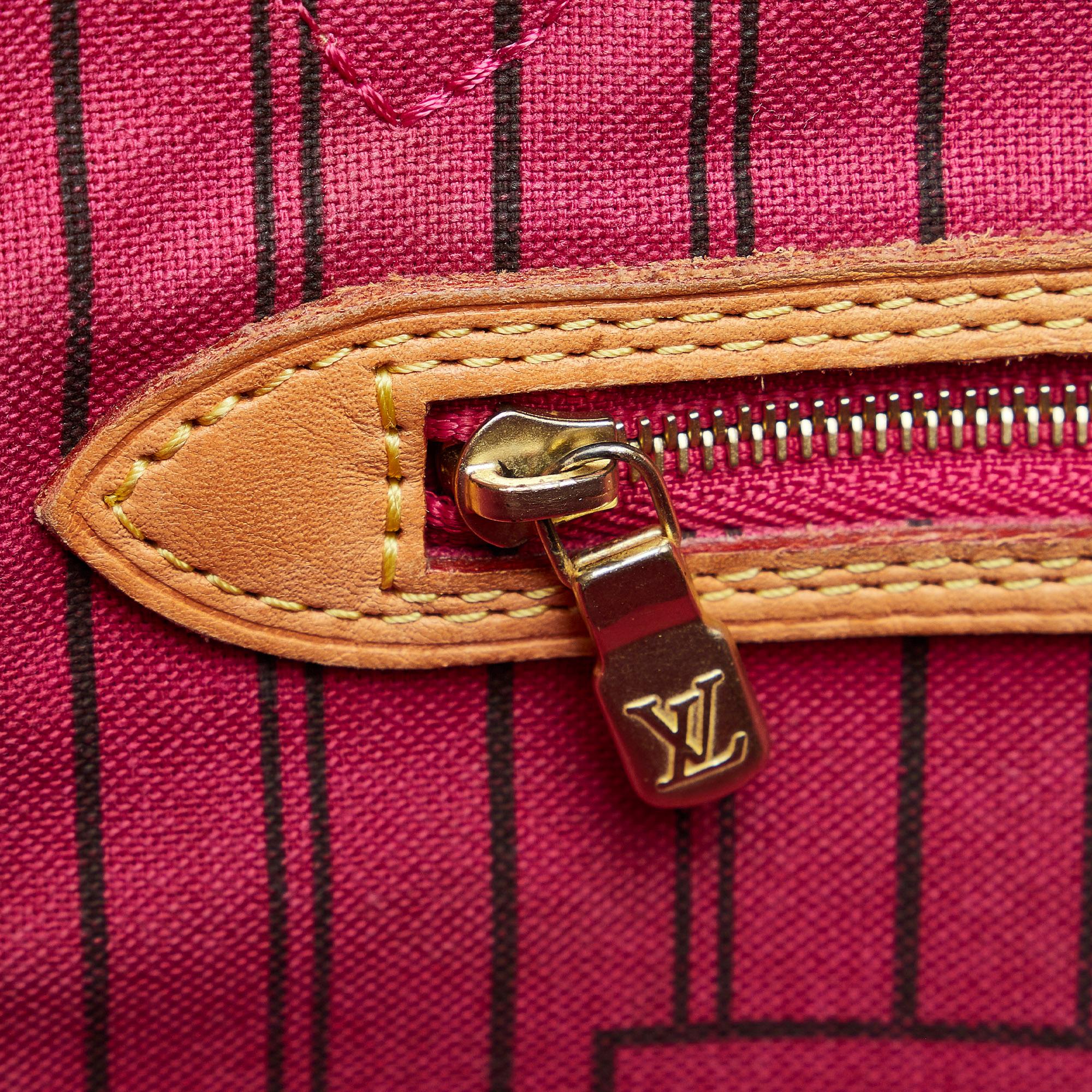 Louis Vuitton Monogram Neverfull PM (SHG-MKIg7L)