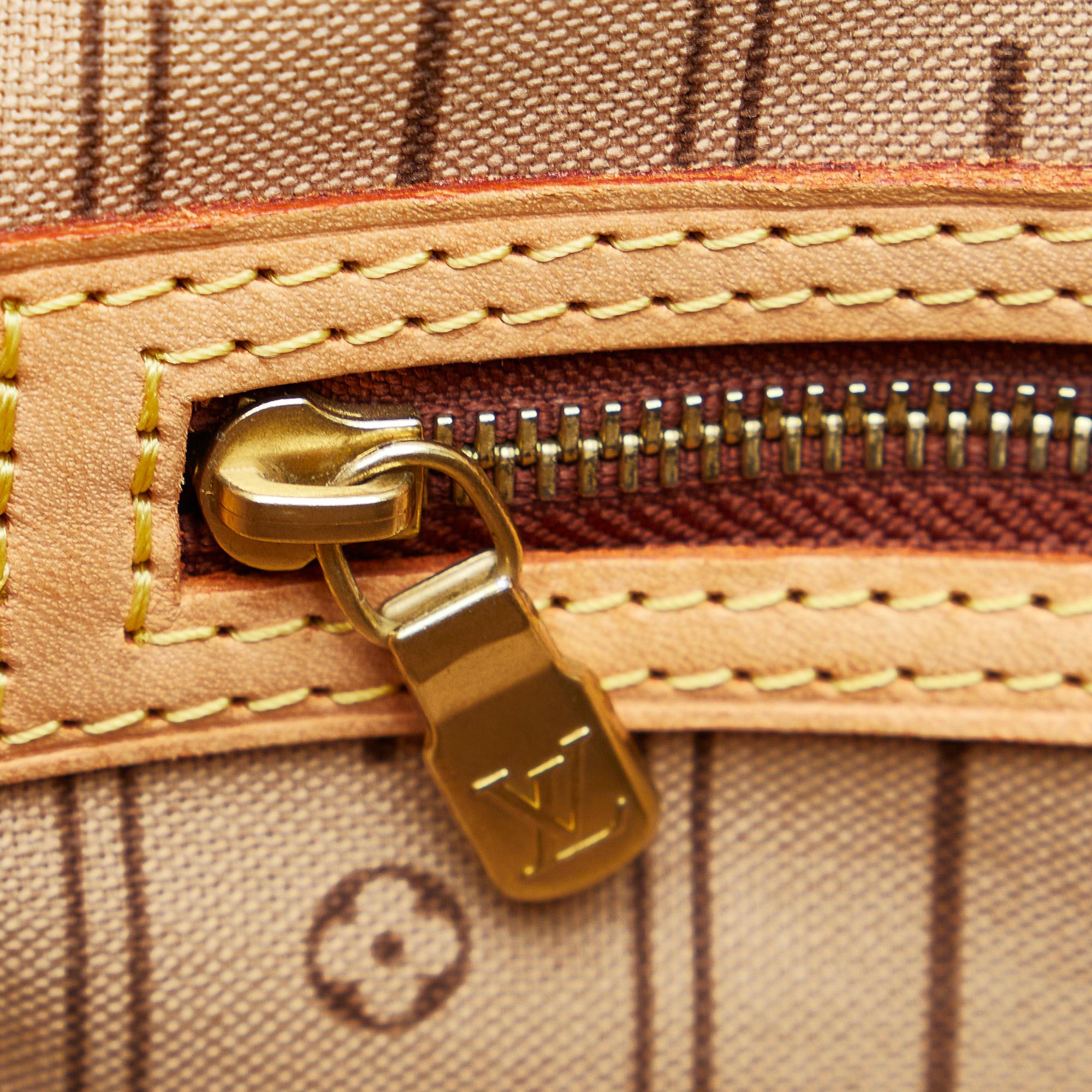 Louis Vuitton Monogram Neverfull PM (SHG-FnV3Ct)