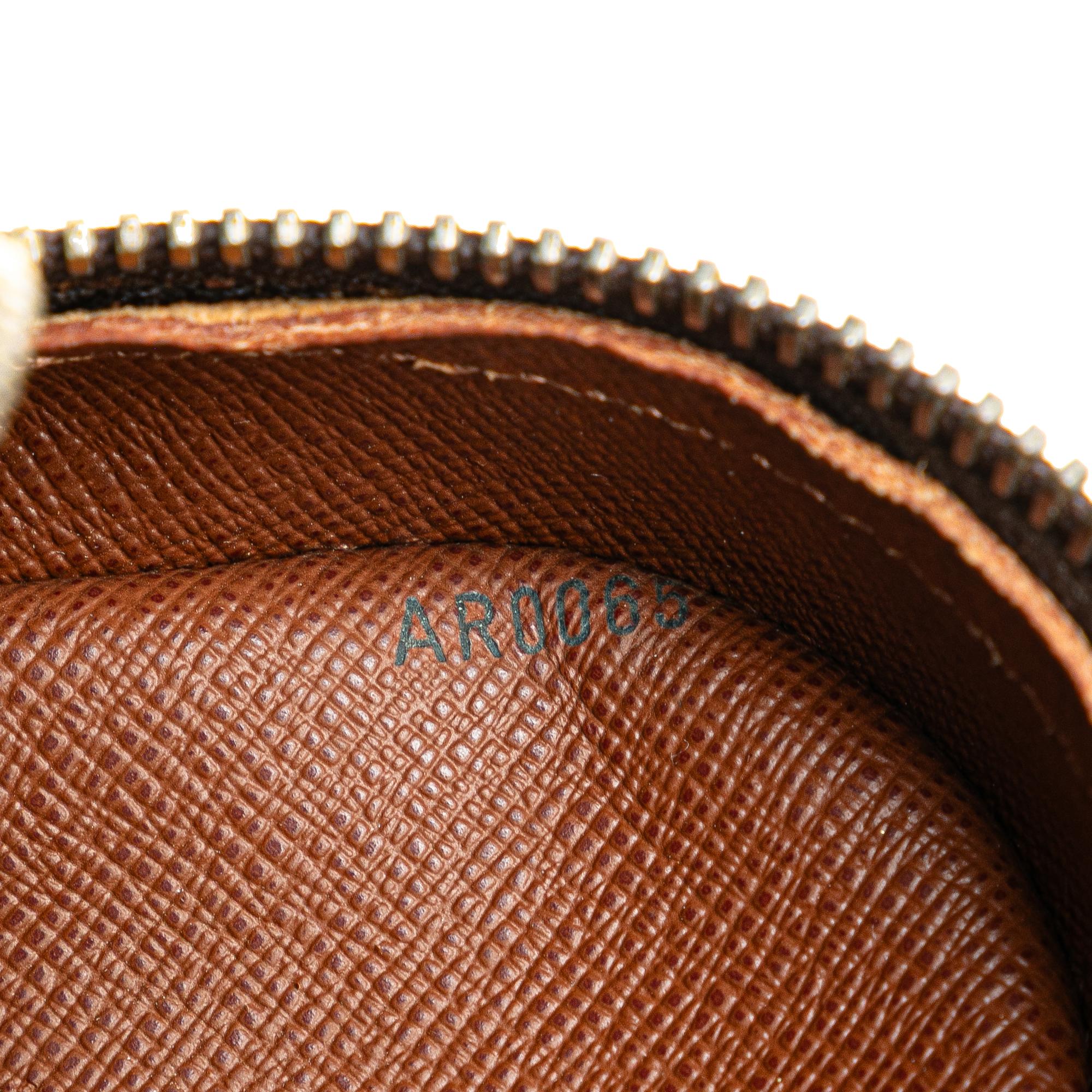 Louis Vuitton Monogram Nil Crossbody