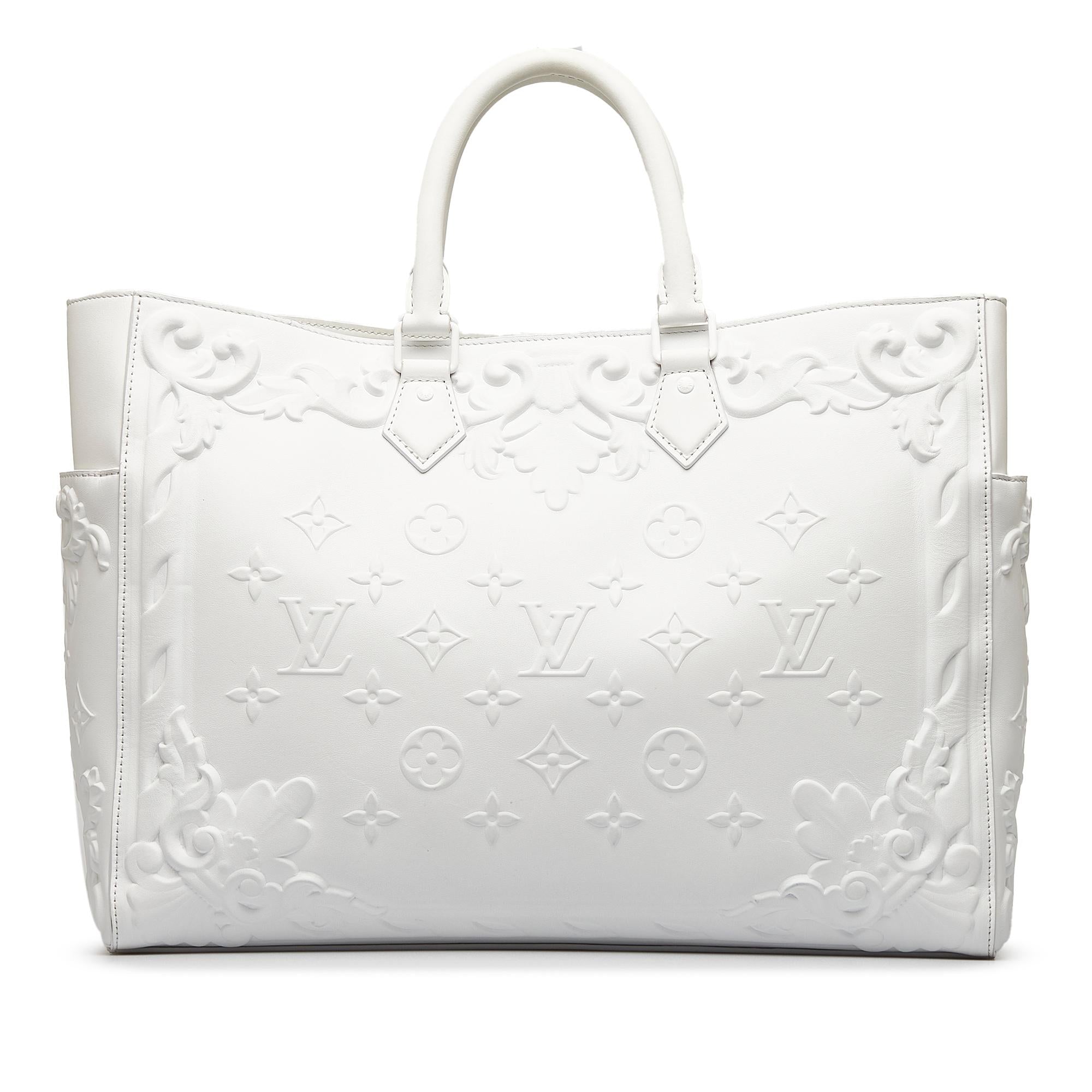 Louis Vuitton Monogram Ornaments Sac Plat 24H (SHG-dwDoVW)