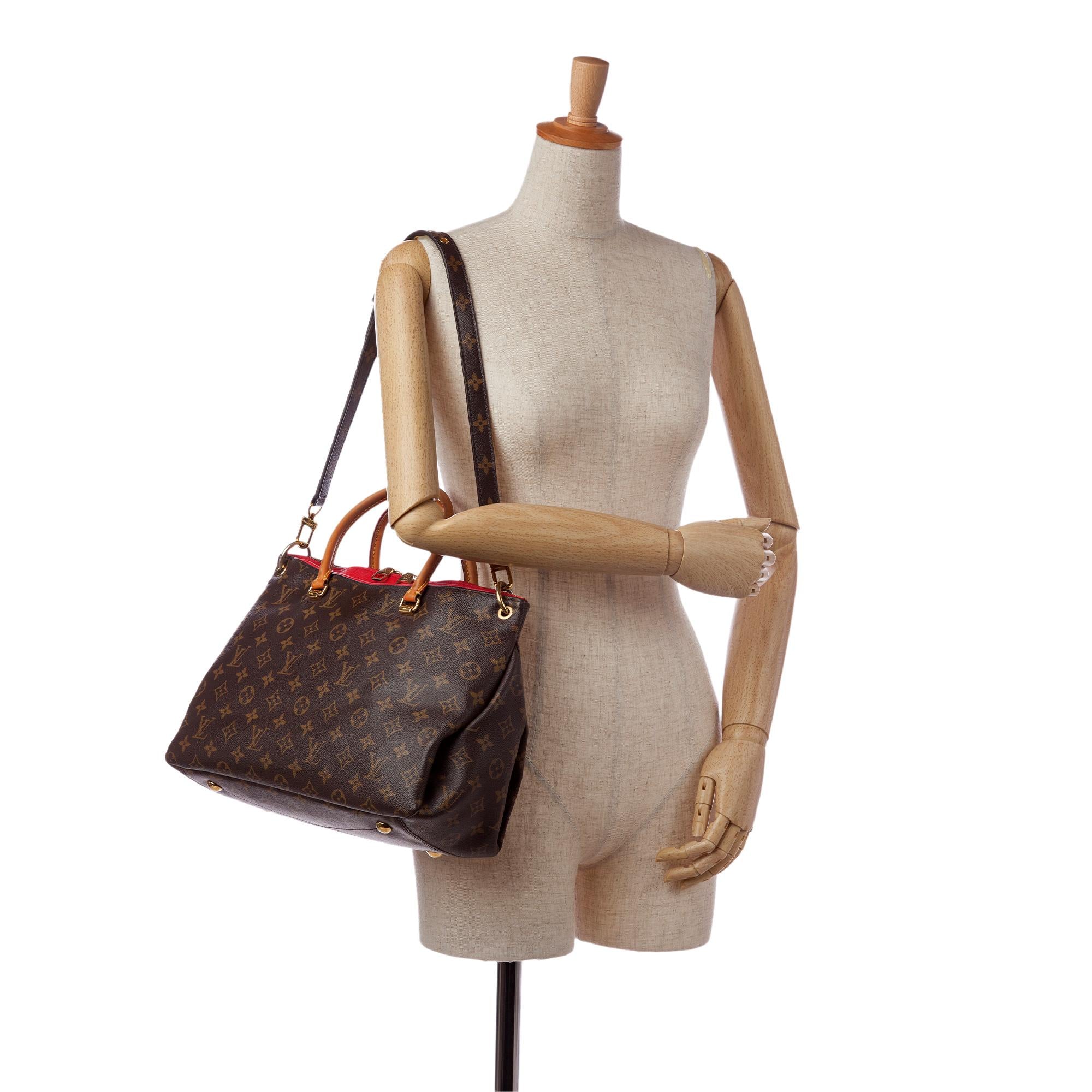 Louis Vuitton Monogram Pallas (SHG-36910)