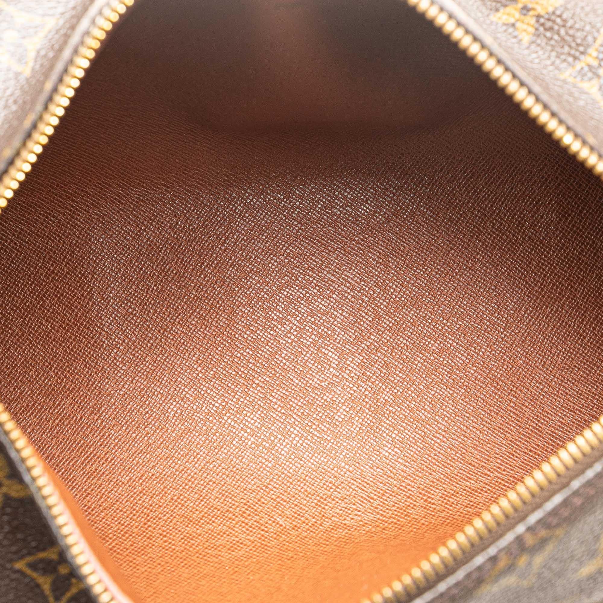 Louis Vuitton Monogram Papillon 26 (SHG-zbXIVf)