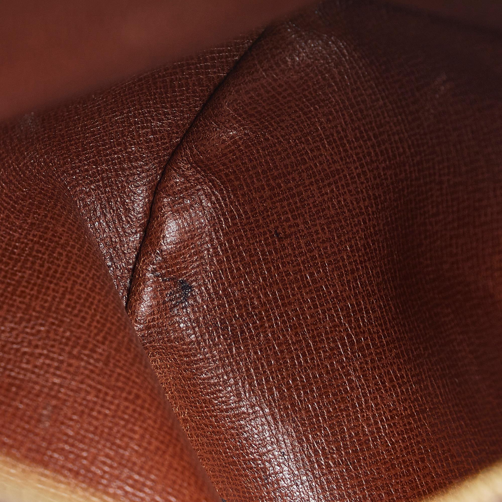 Louis Vuitton Monogram Papillon 30 (SHG-xMQHdD)