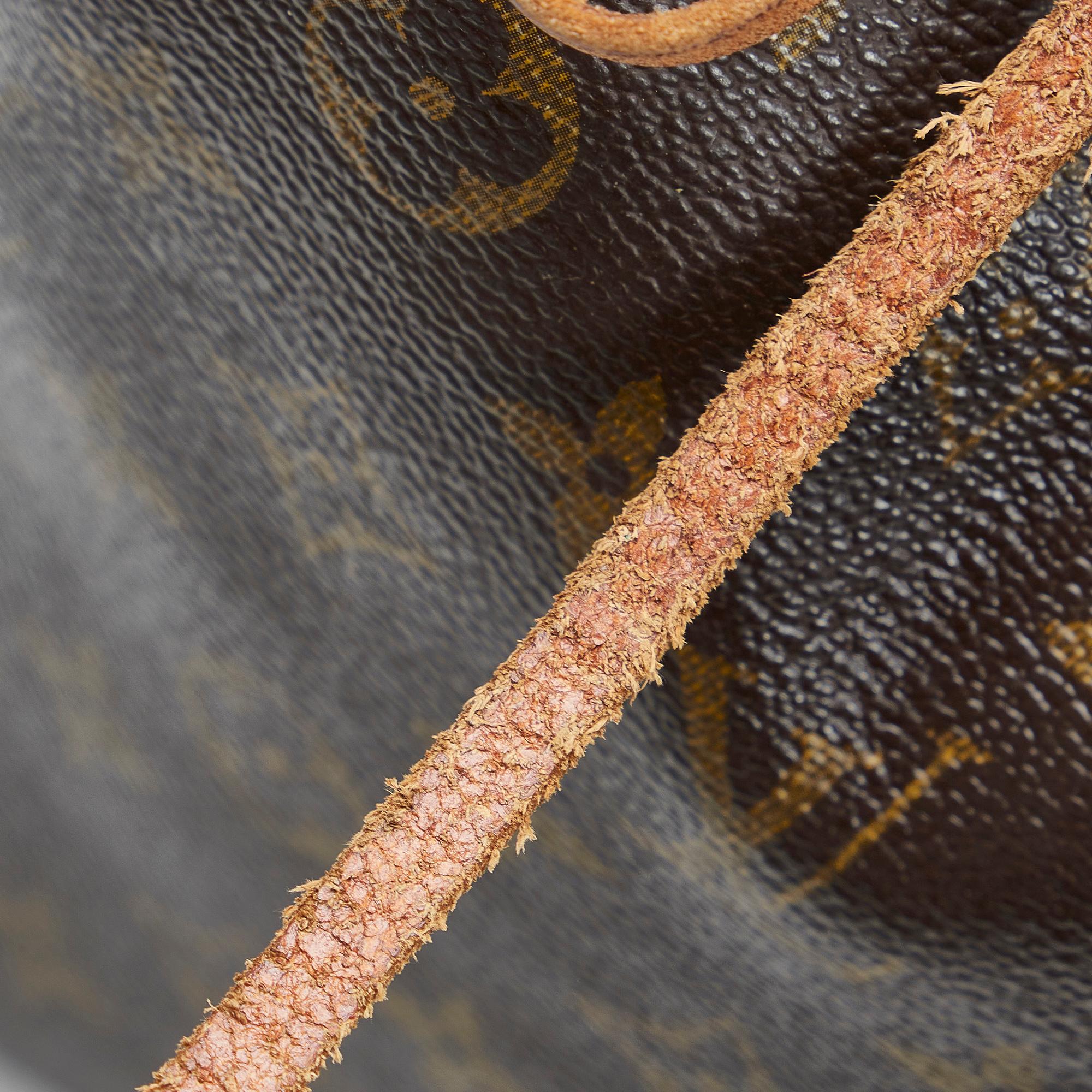 Louis Vuitton Monogram Petit Noe (SHG-ia8WWp)