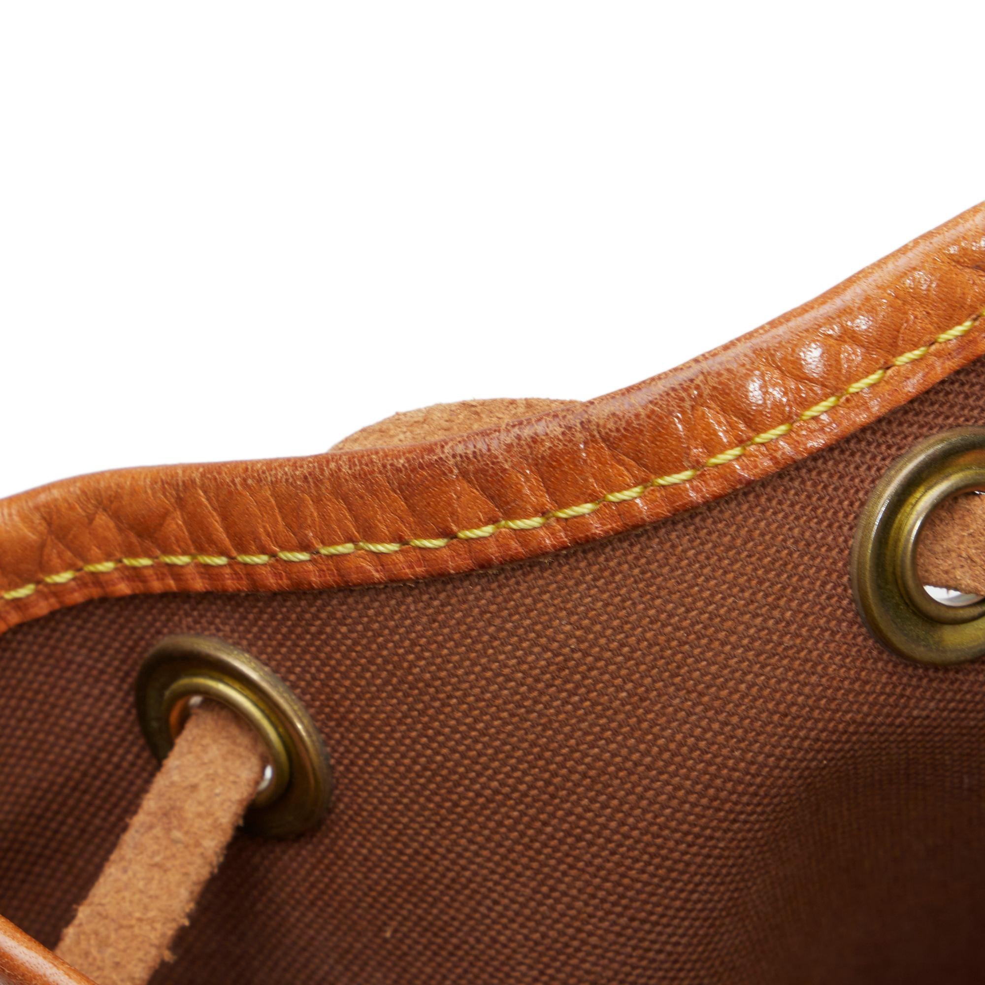 Louis Vuitton Monogram Petit Noe (SHG-gUXgxH)