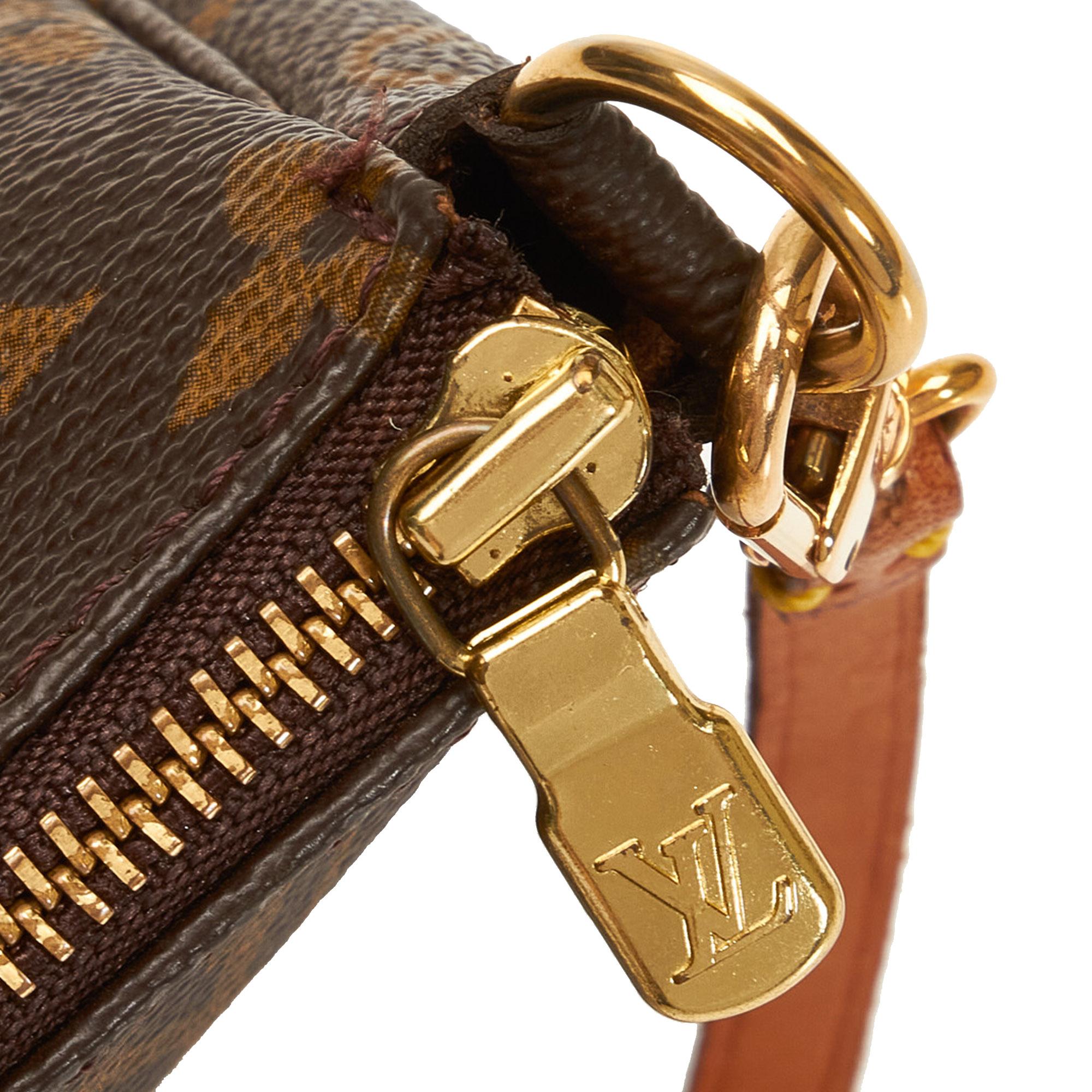 Louis Vuitton Monogram Pochette Accessoires (SHG-jfcCC9)