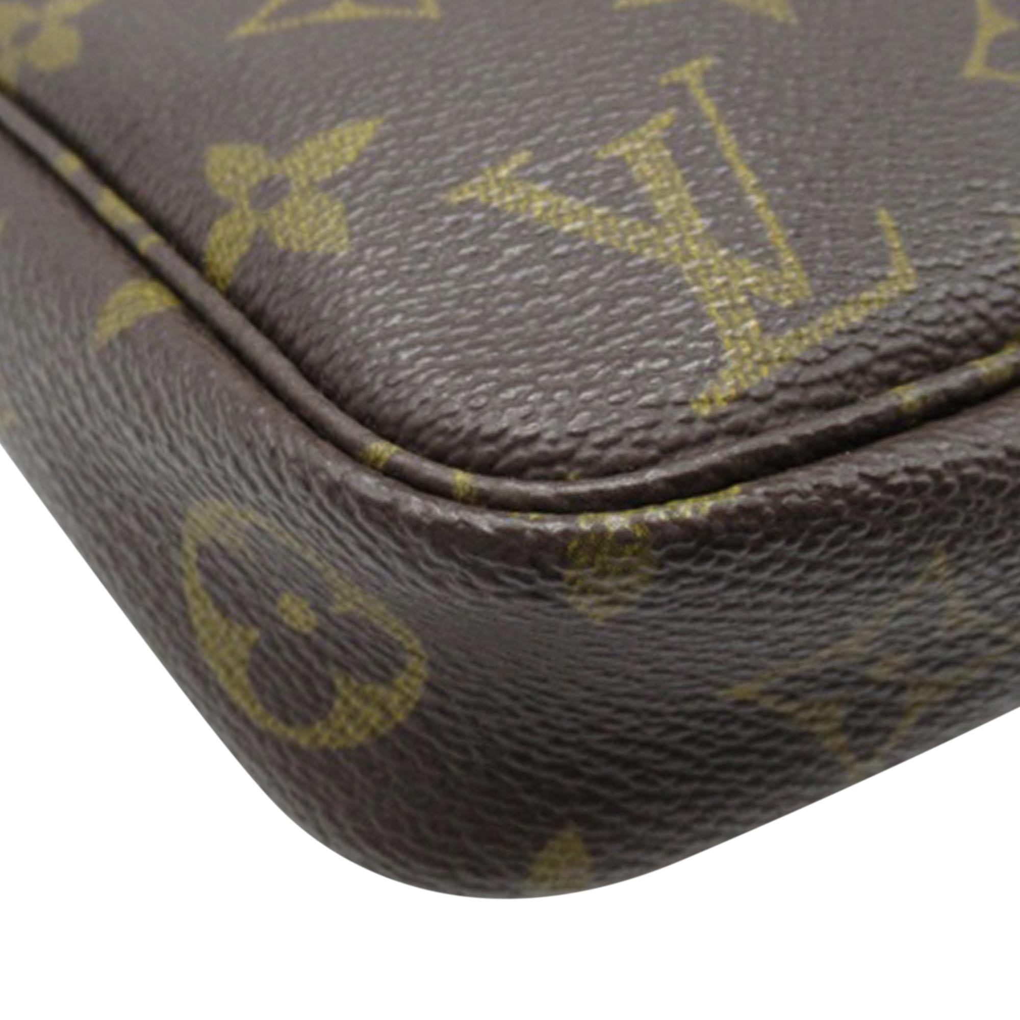 Louis Vuitton Monogram Pochette Accessoires (SHG-ucbZyL)