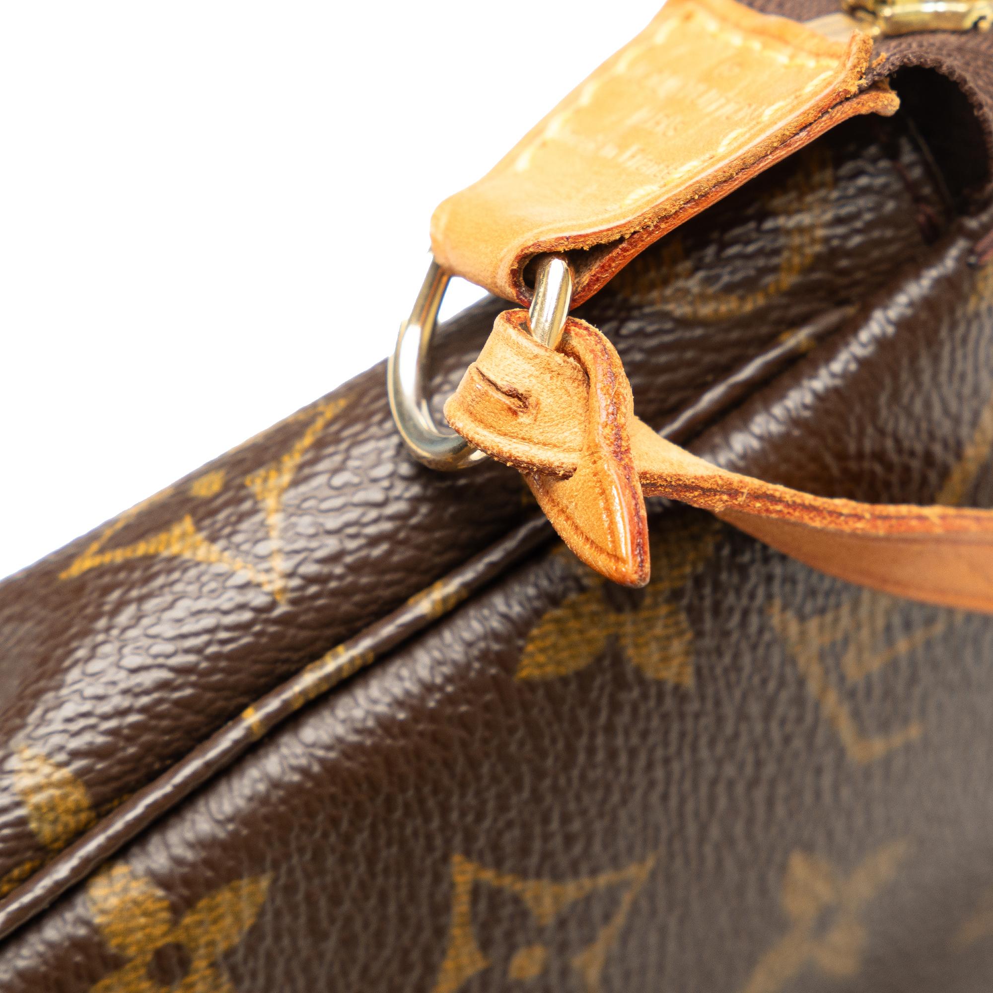 Louis Vuitton Monogram Pochette Accessoires (SHG-QzJczg)