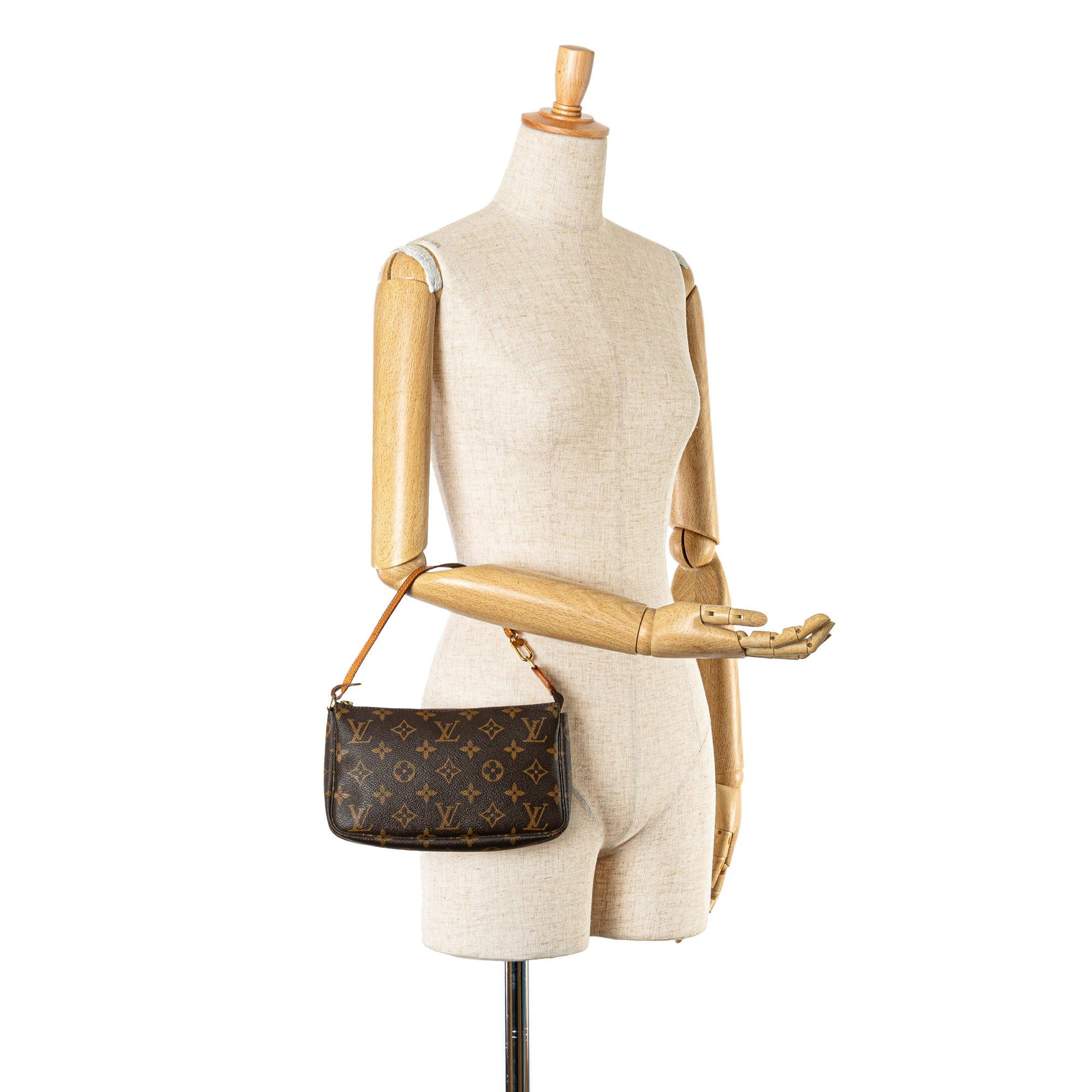 Louis Vuitton Monogram Pochette Accessoires (SHG-ERa7EO)