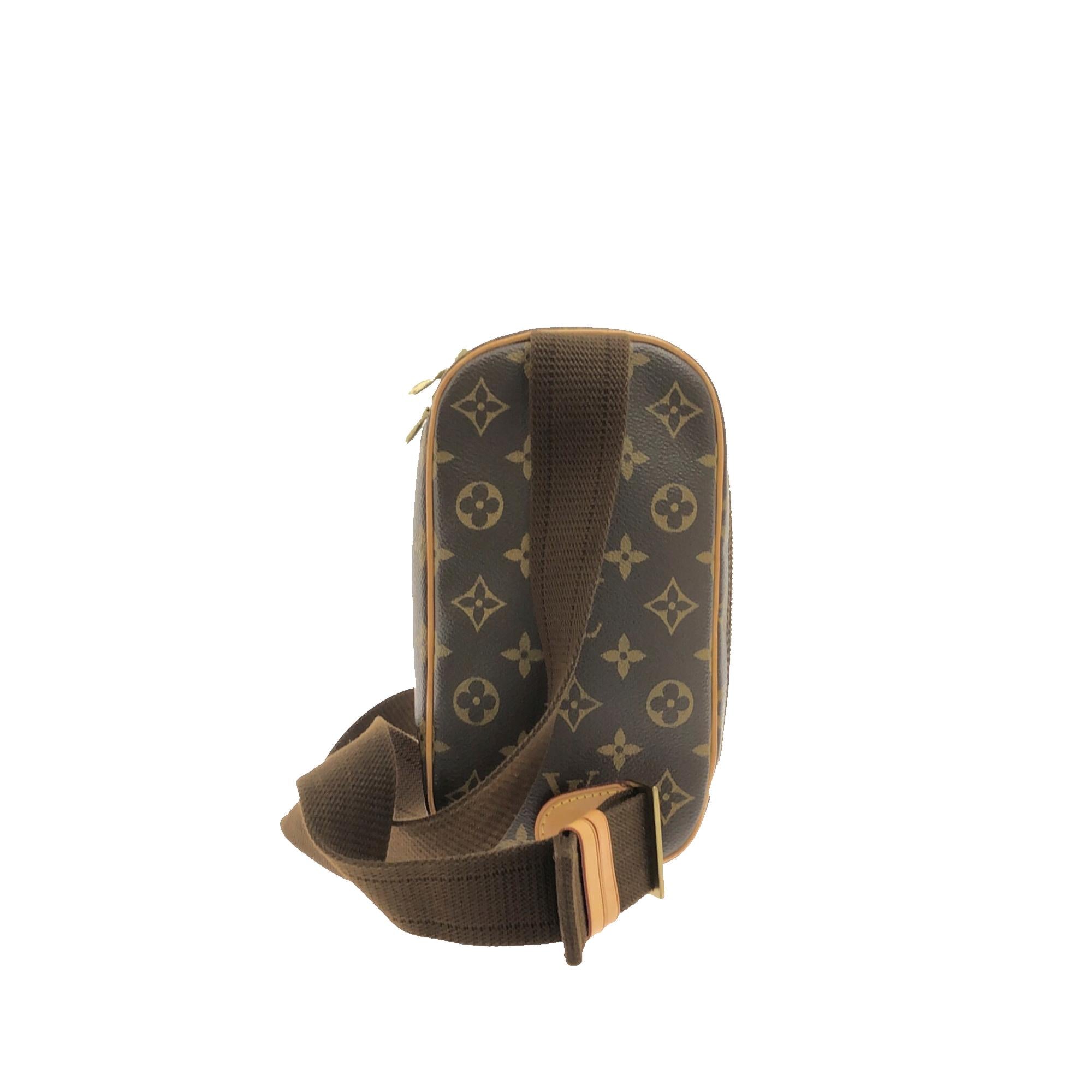 Louis Vuitton Monogram Pochette Gange (SHG-nq7IFB)