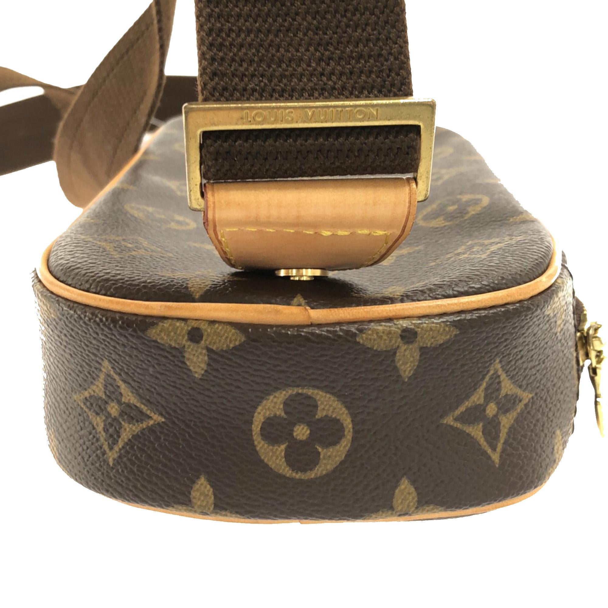 Louis Vuitton Monogram Pochette Gange (SHG-nq7IFB)