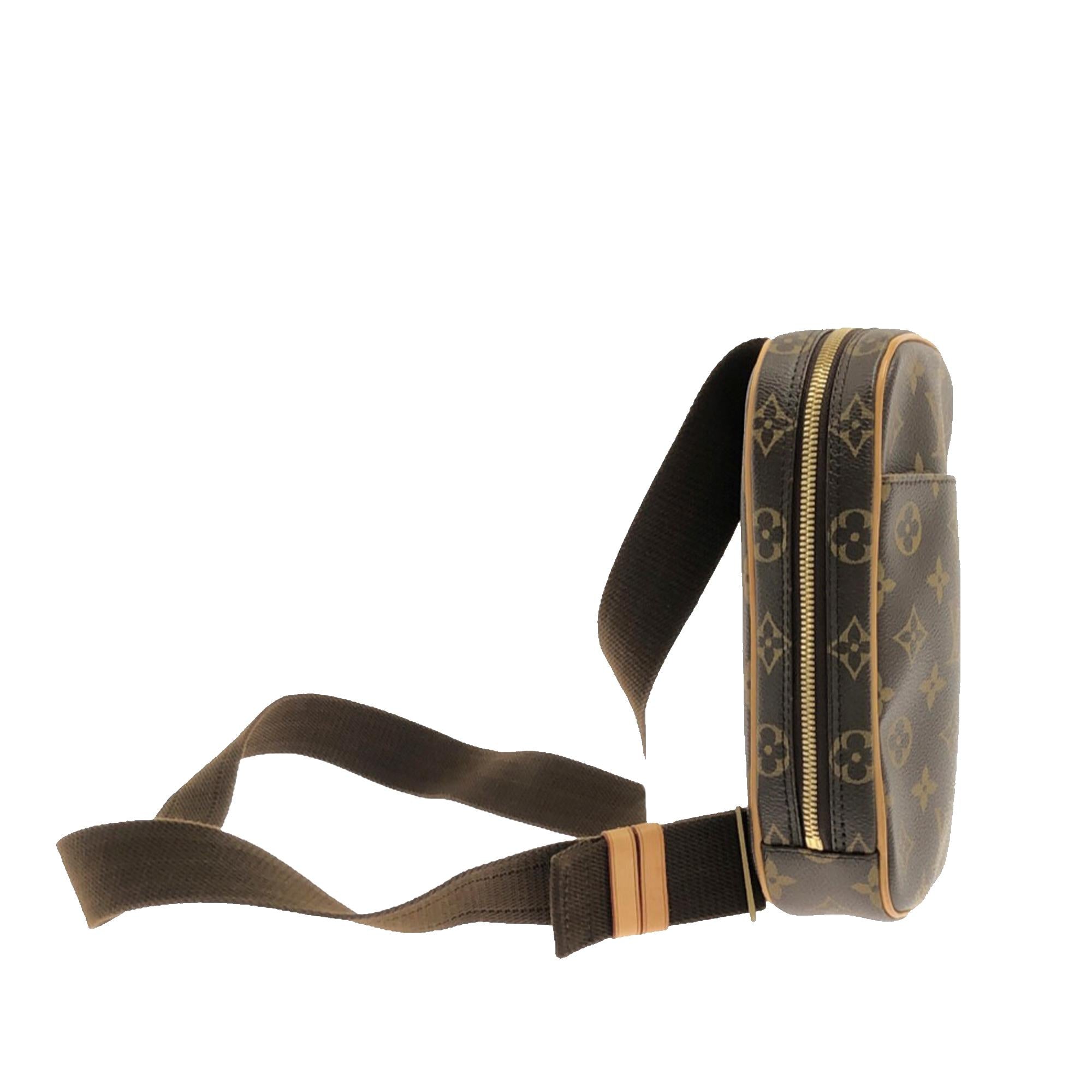 Louis Vuitton Monogram Pochette Gange (SHG-nq7IFB)