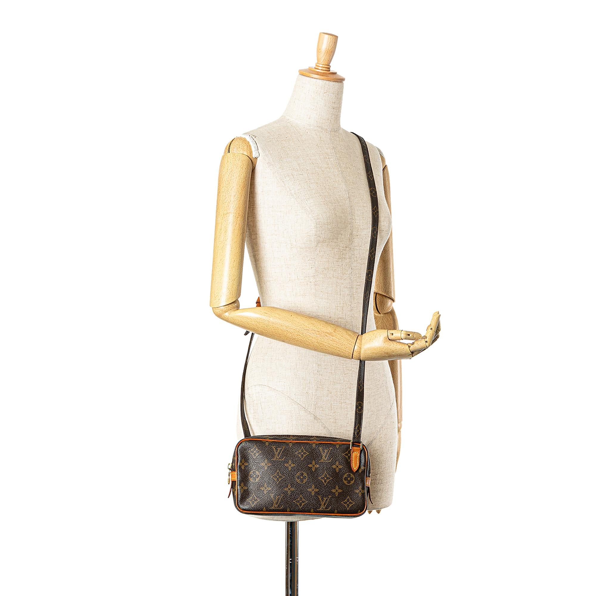 Louis Vuitton Monogram Pochette Marly Bandouliere (SHG-uLBK25)