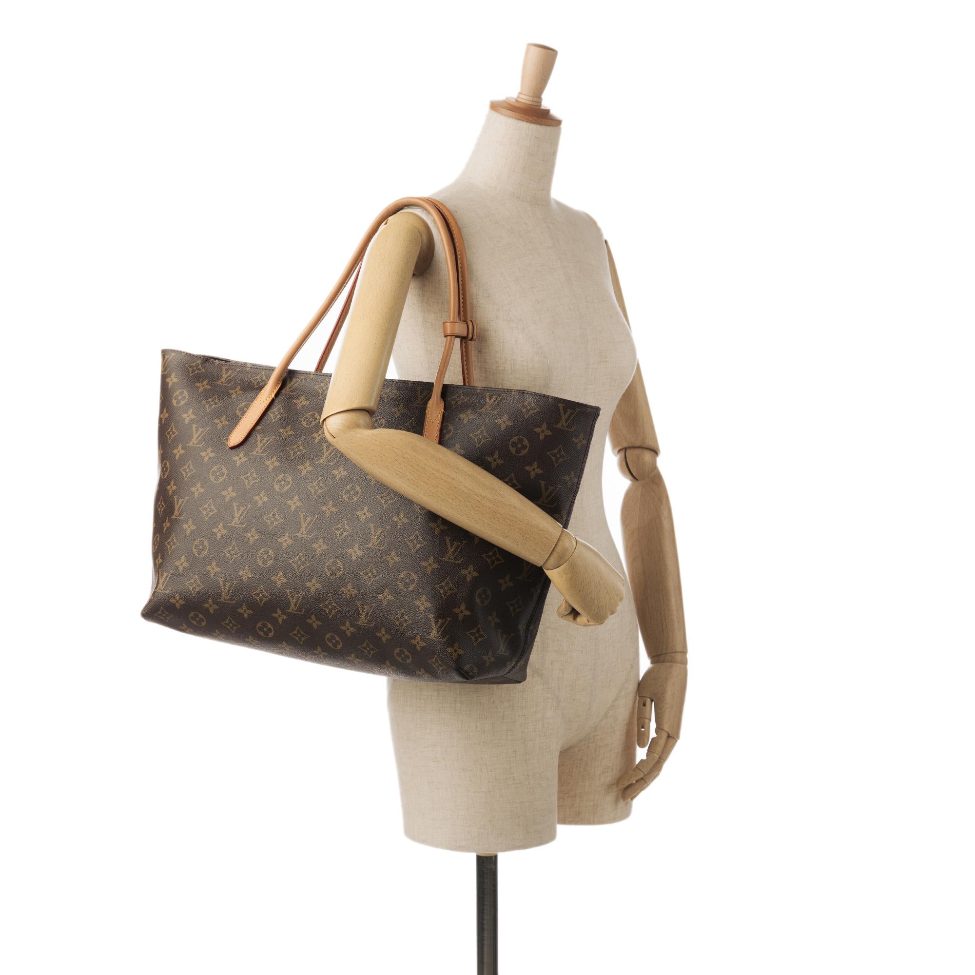 Louis Vuitton Monogram Raspail GM (SHG-GRZg1g)