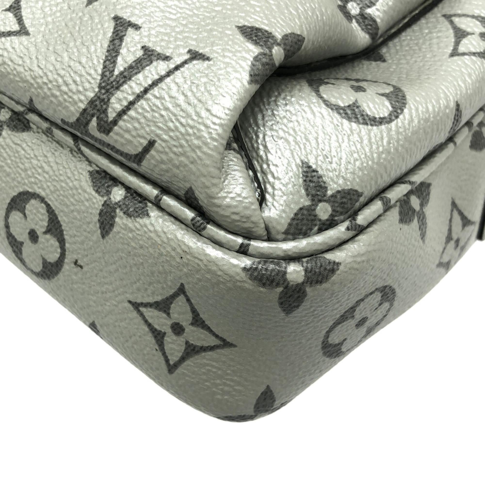 Louis Vuitton Monogram Reflect Outdoor Messenger PM (SHG-QntoSq)