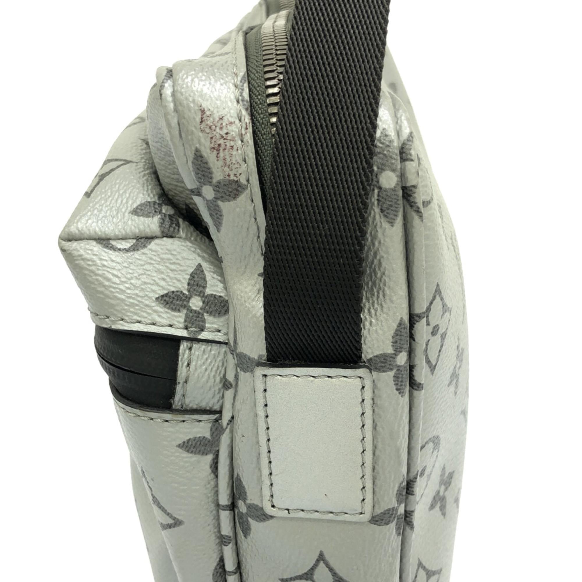 Louis Vuitton Monogram Reflect Outdoor Messenger PM (SHG-QntoSq)