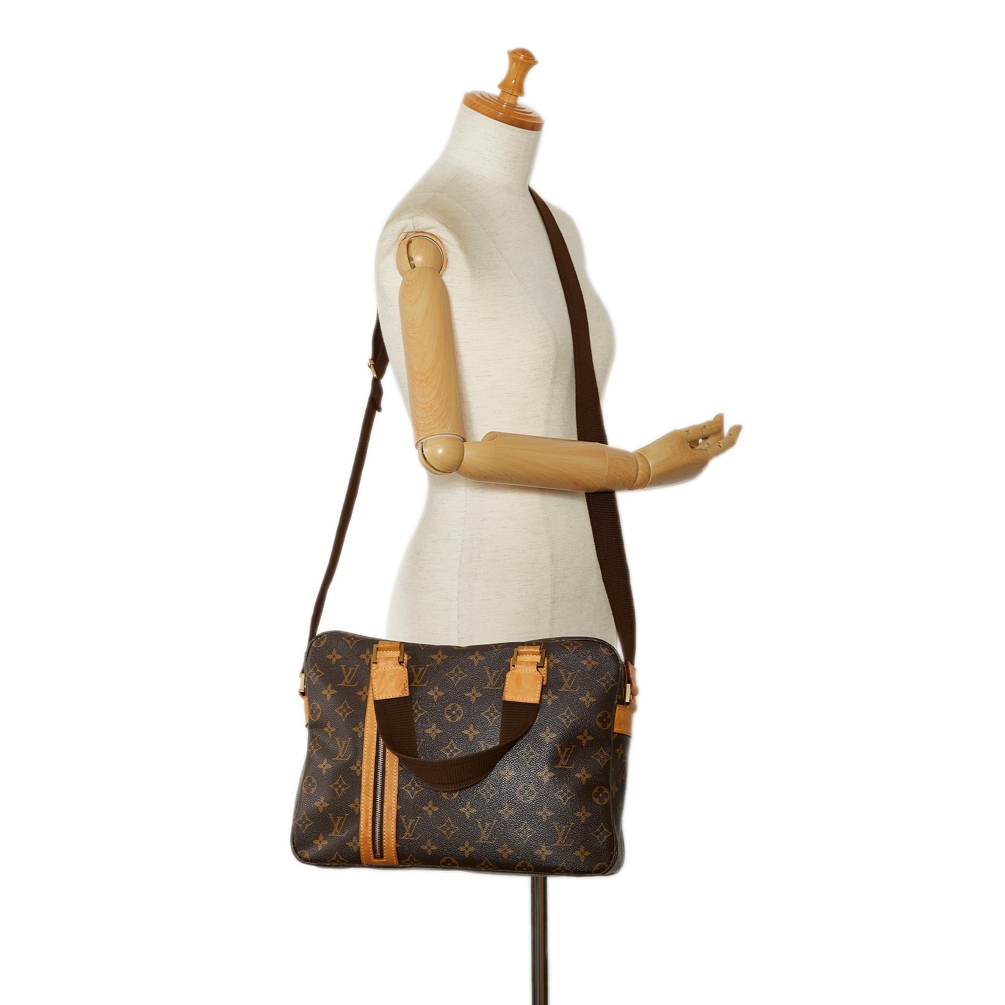 Louis Vuitton Monogram Sac Bosphore (SHG-nL7r5a)