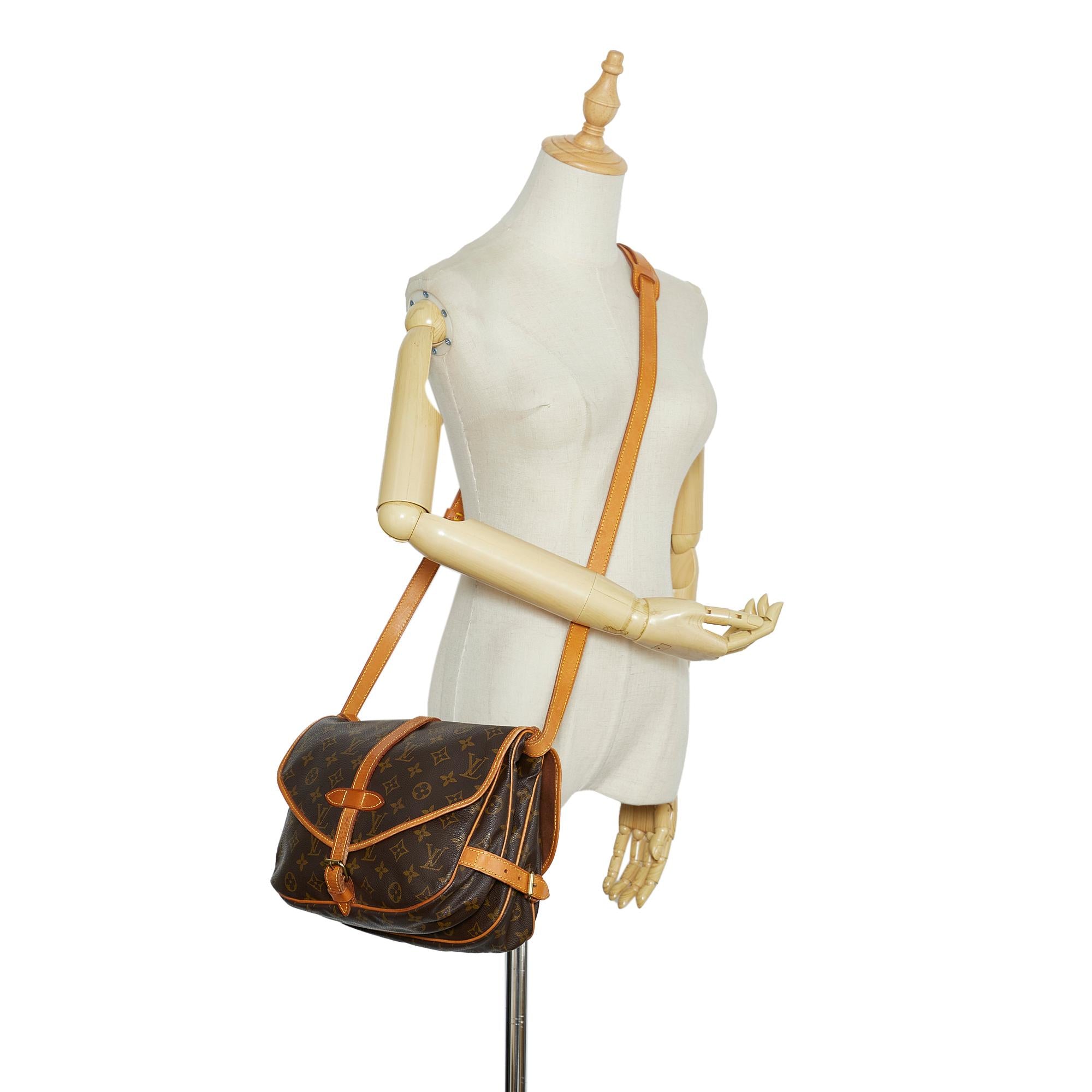 Louis Vuitton Monogram Saumur 30 (SHG-UjVfcT)