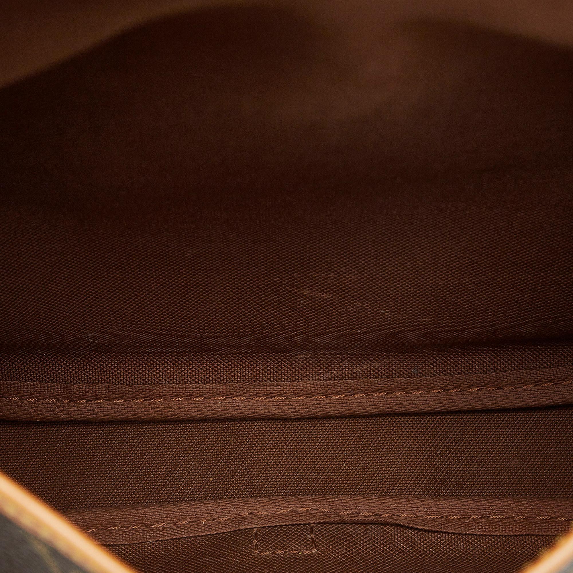 Louis Vuitton Monogram Saumur 30 (SHG-zhoc2P)