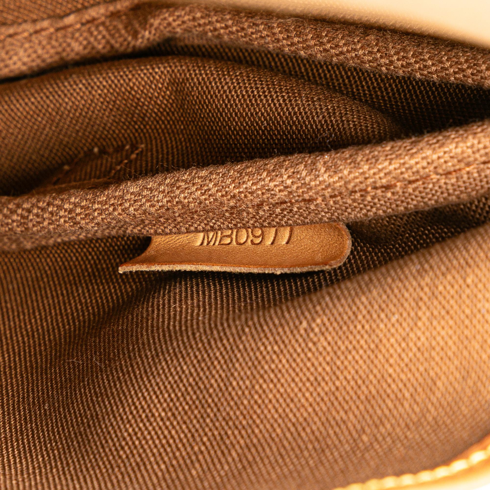 Louis Vuitton Monogram Saumur 30