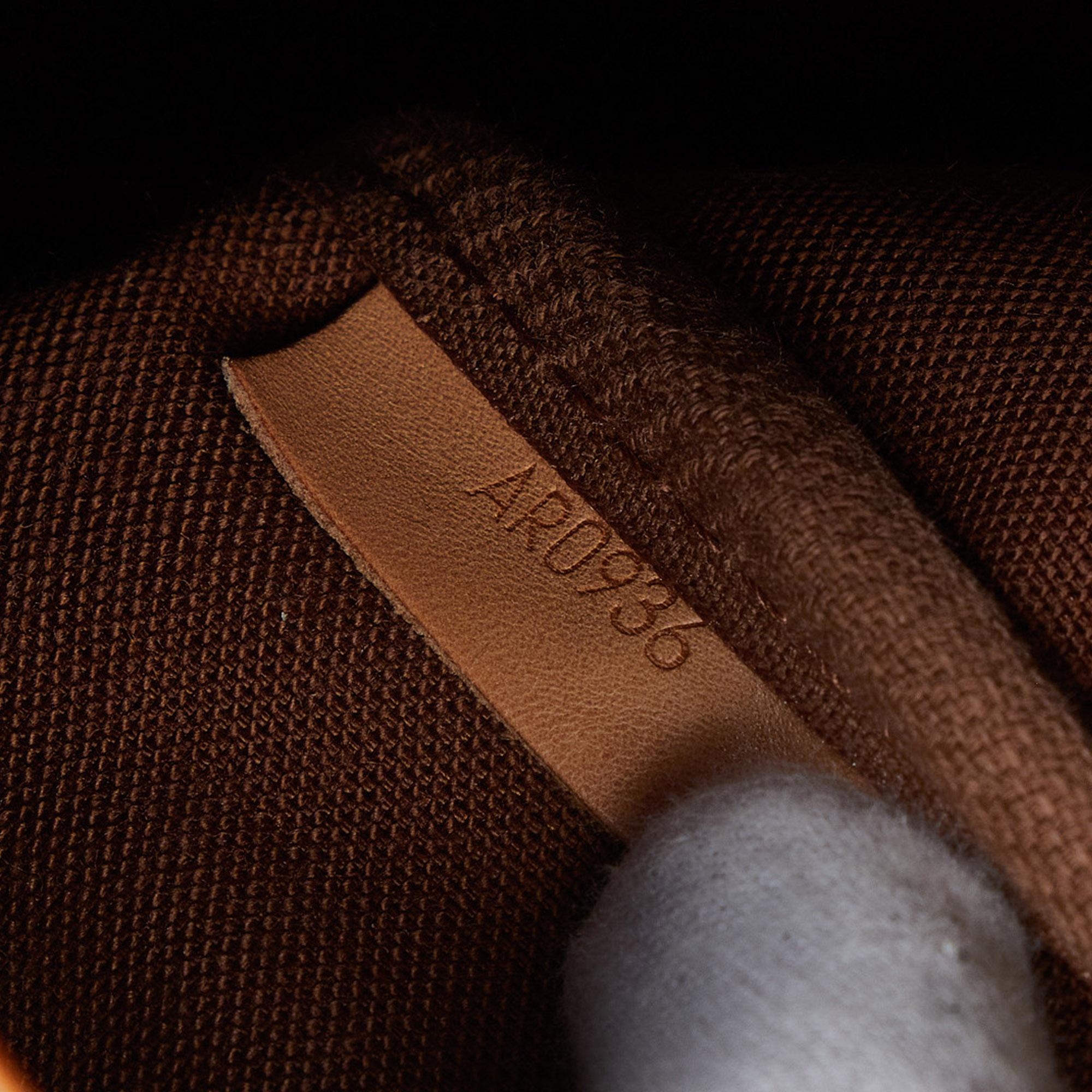Louis Vuitton Monogram Saumur 35 (SHG-PiT1cu)