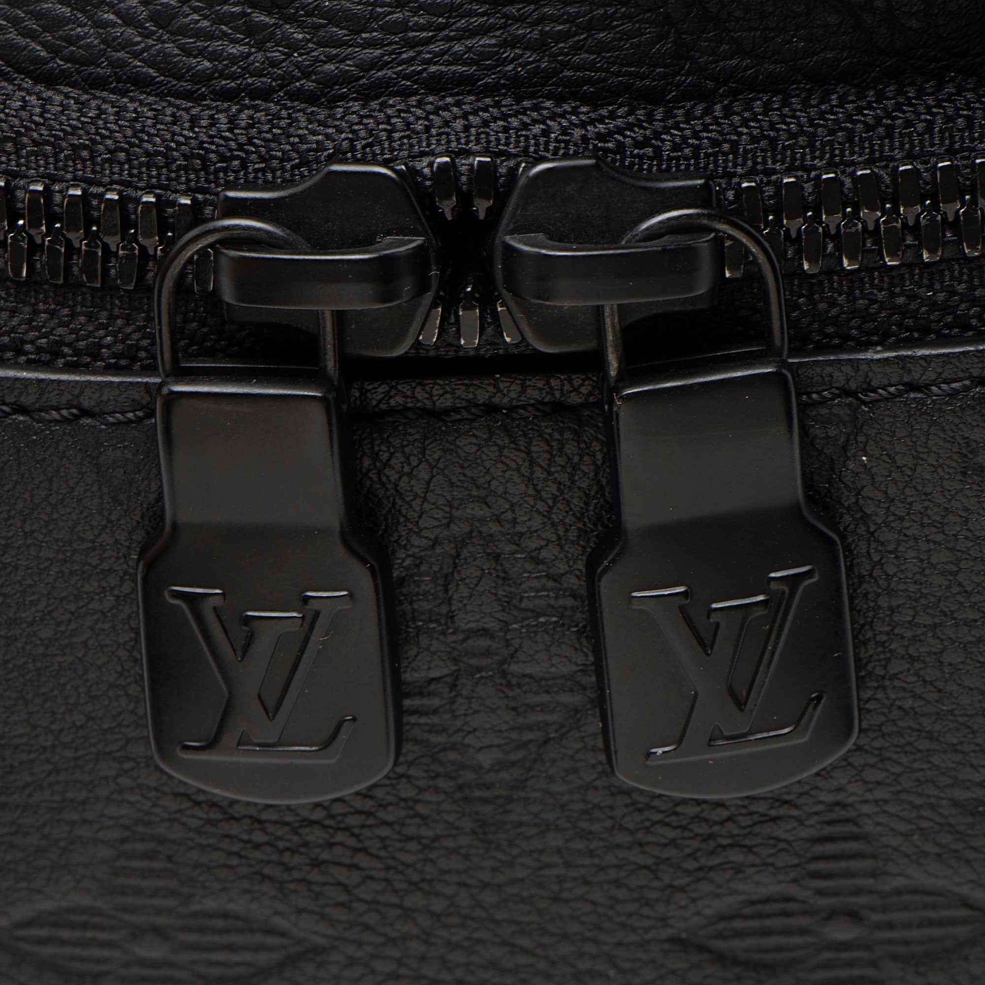 Louis Vuitton Monogram Shadow Discovery Bumbag