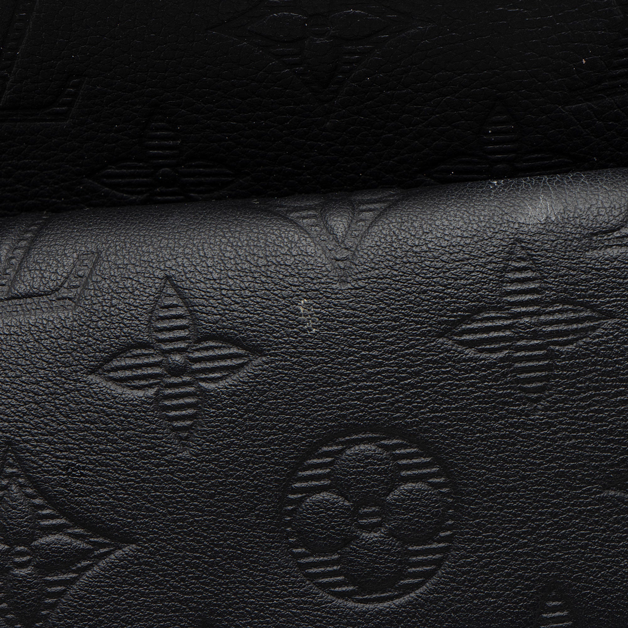 Louis Vuitton Monogram Shadow Discovery PM Backpack (SHF-mUZI8A)