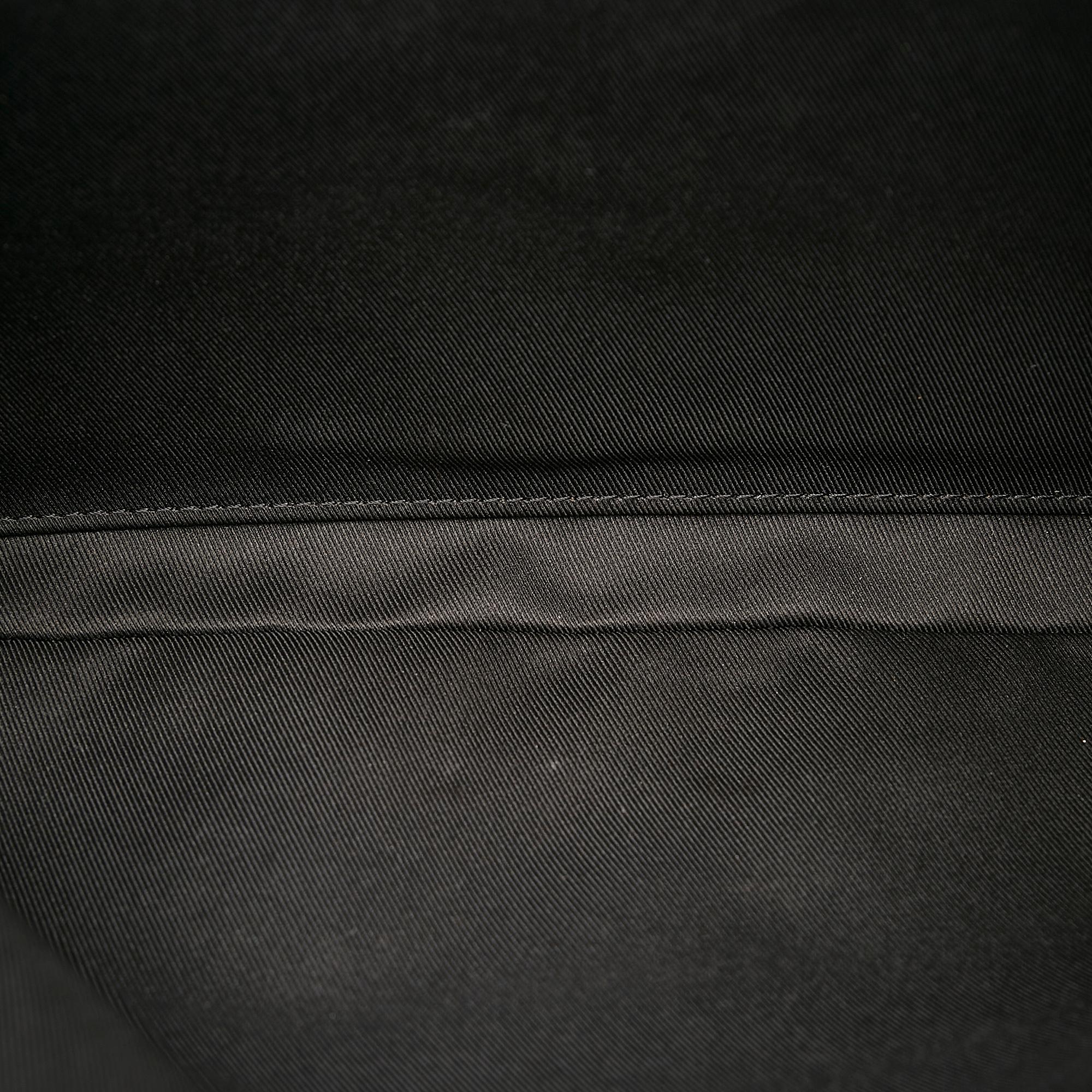 Louis Vuitton Monogram Shadow Discovery Pochette (SHG-rQKxIP)