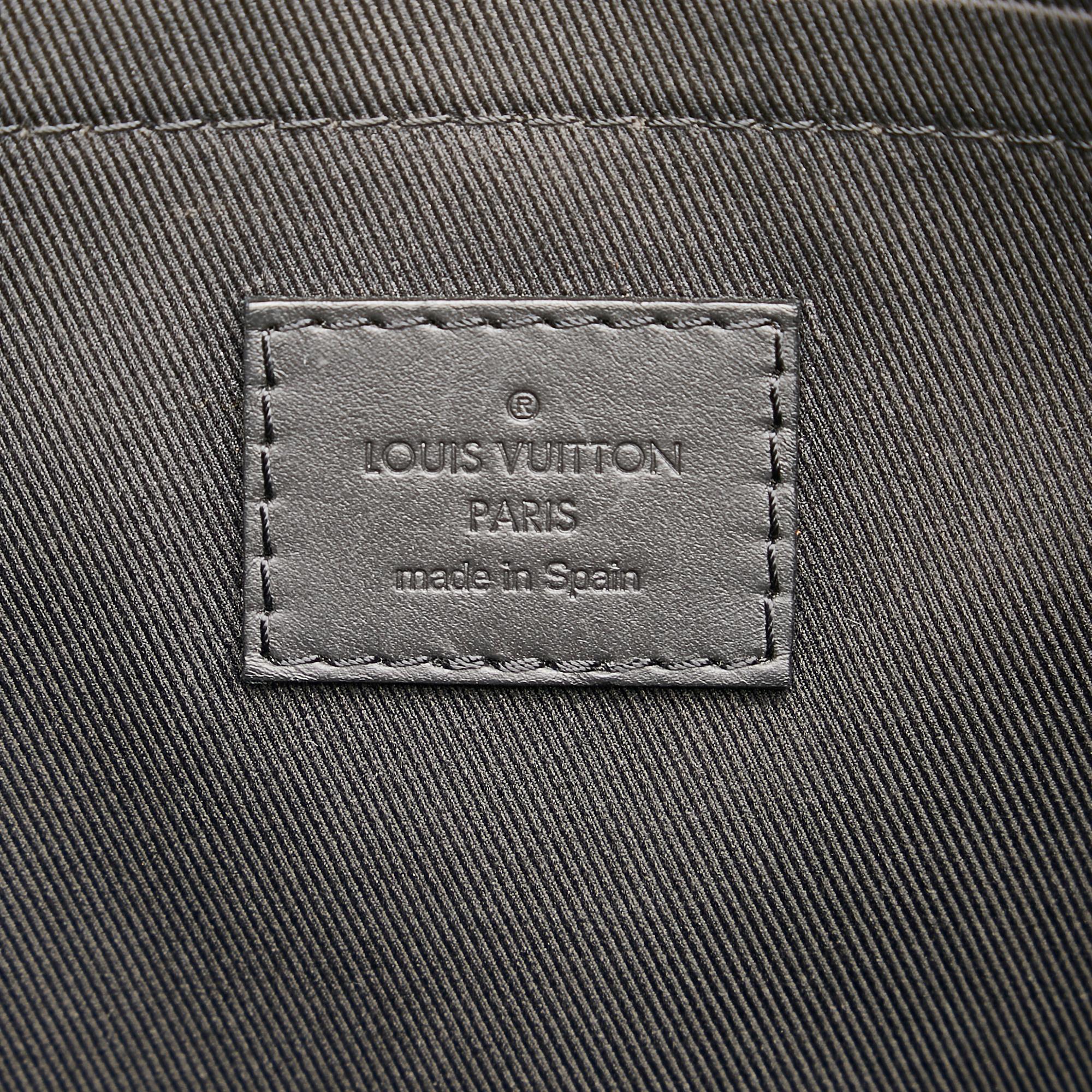 Louis Vuitton Monogram Shadow Discovery Pochette (SHG-rQKxIP)