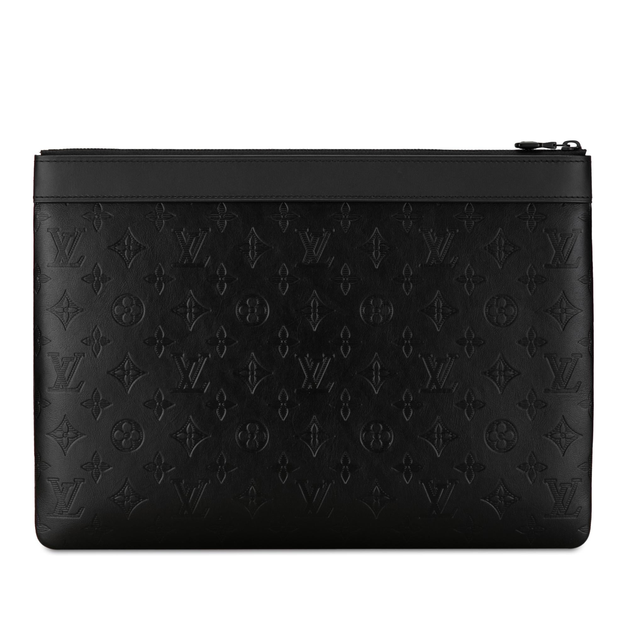 Louis Vuitton Monogram Shadow Discovery Pochette (SHG-pygLuW)