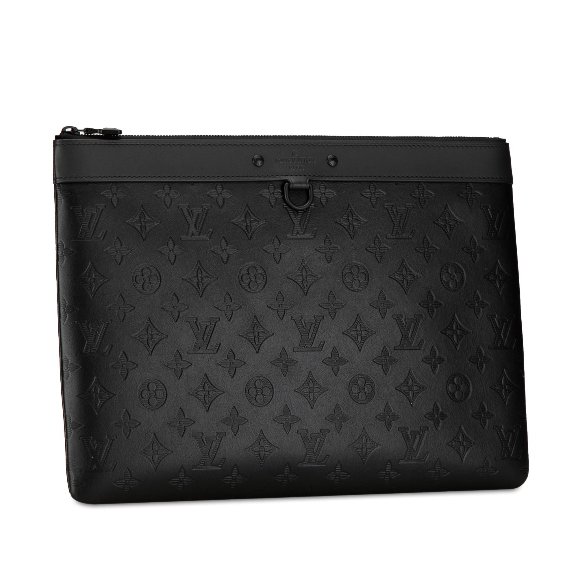 Louis Vuitton Monogram Shadow Discovery Pochette (SHG-pygLuW)