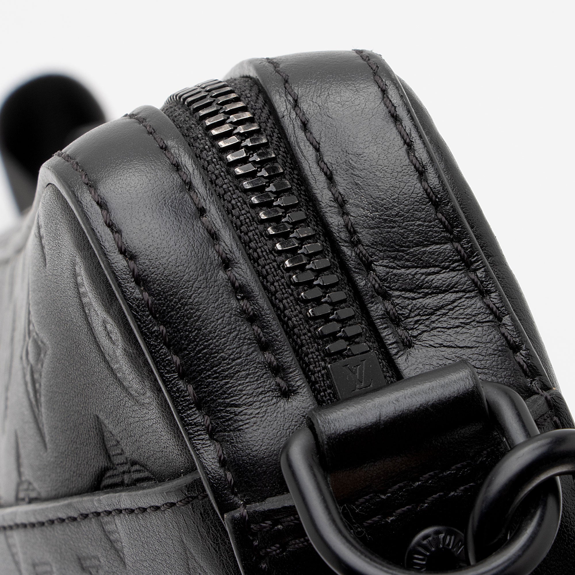 Louis Vuitton Monogram Shadow Duo Messenger Bag (SHF-TqrVc2)