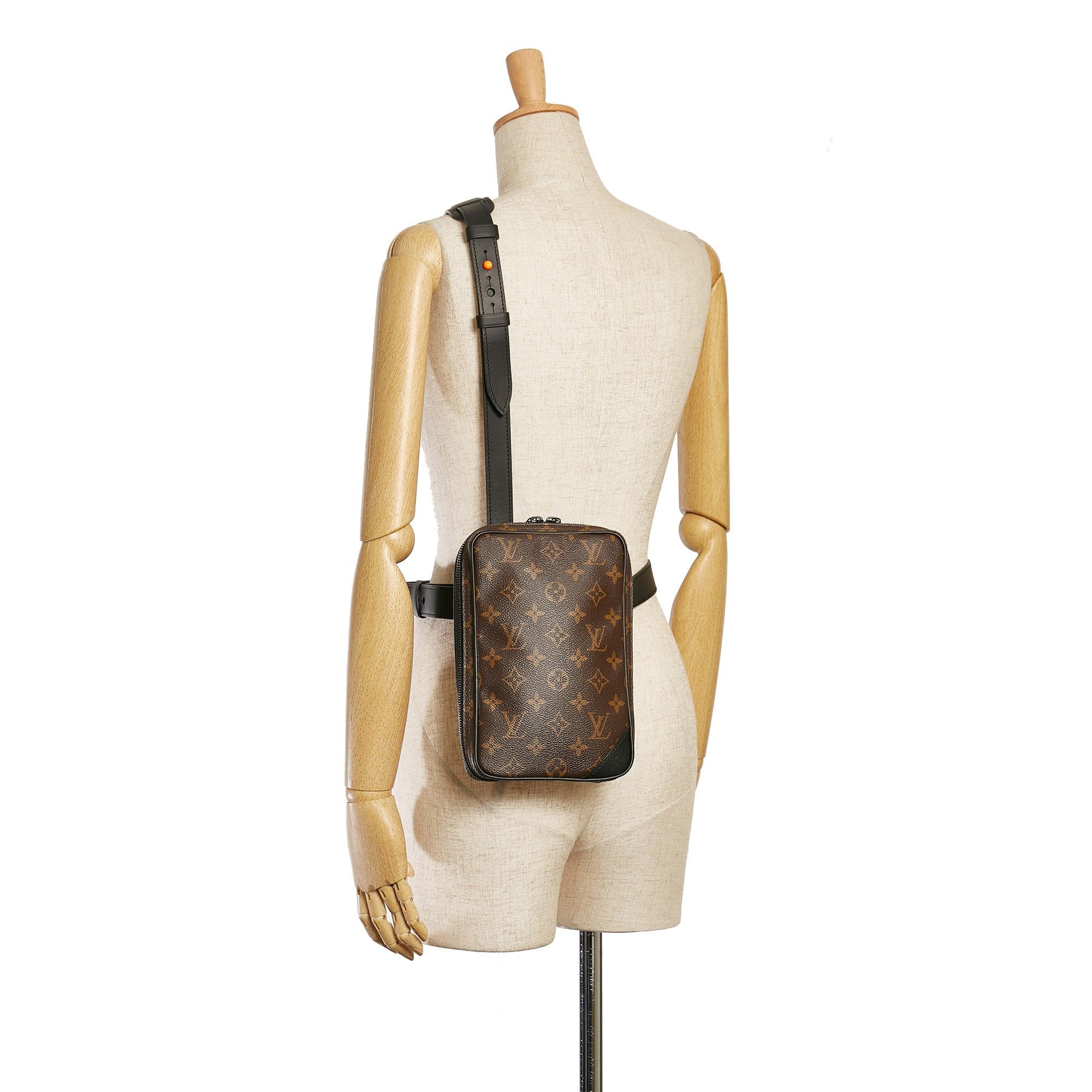 Louis Vuitton Monogram Solar Ray Utility Side Bag (SHG-36556)