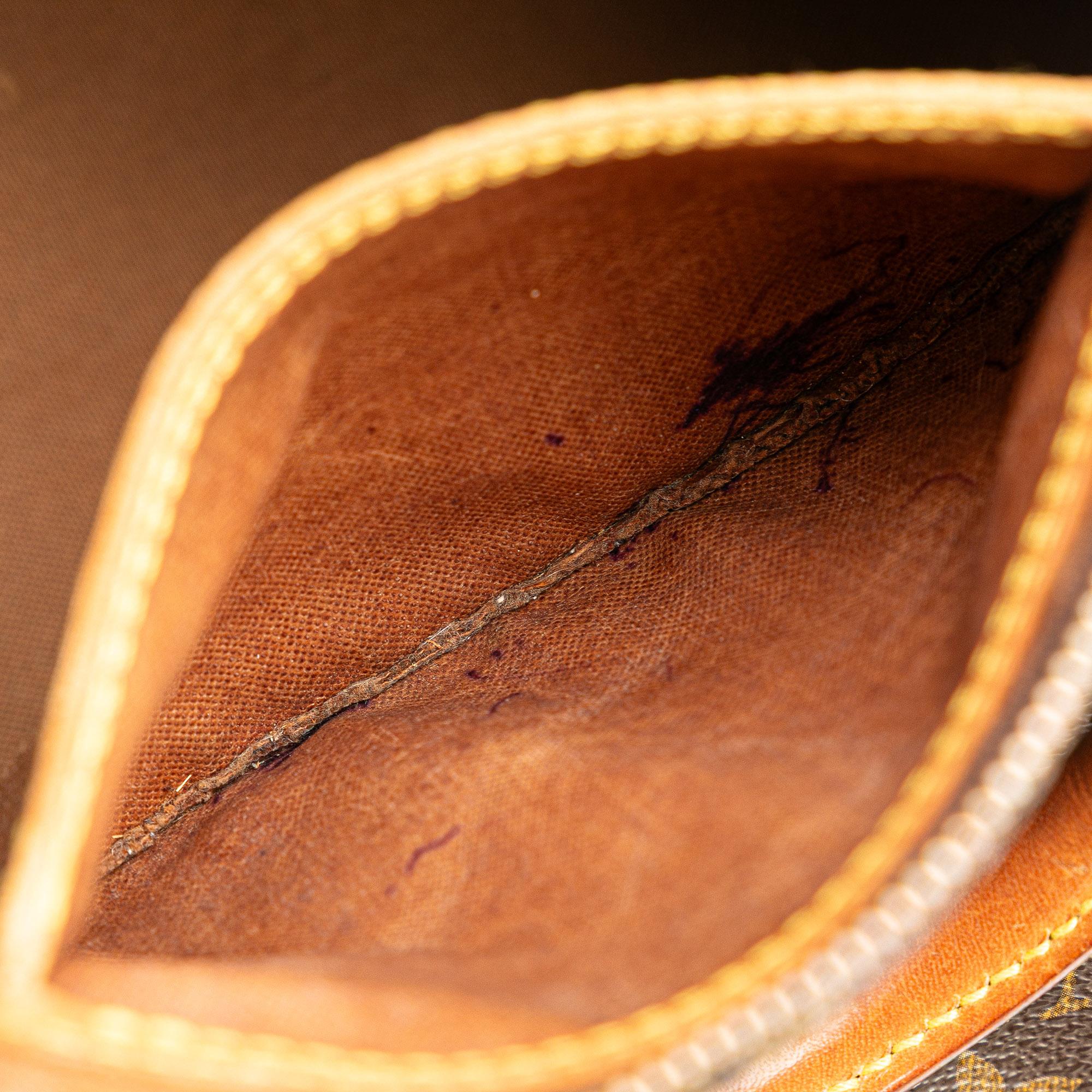 Louis Vuitton Monogram Speedy 30