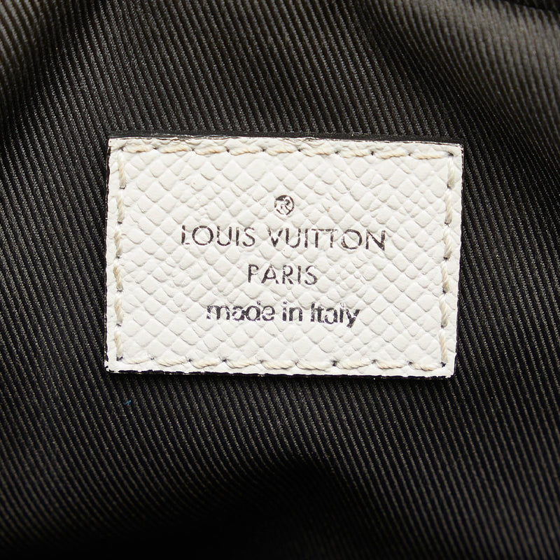 Louis Vuitton Monogram Taigarama Outdoor Bumbag (SHG-uzC23O)