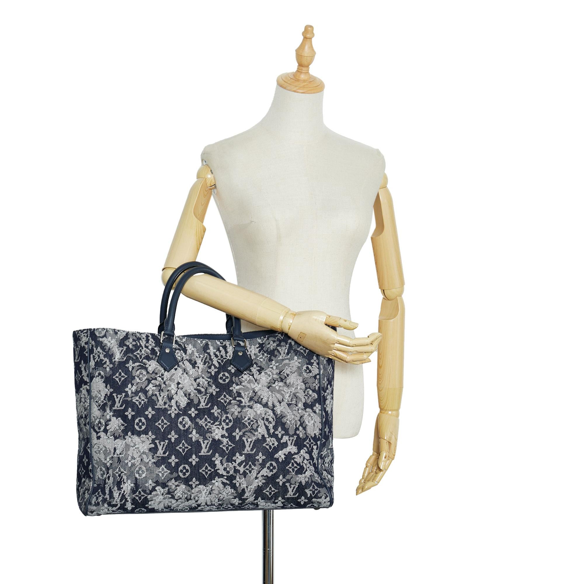 Louis Vuitton Monogram Tapestry Grand Sac (SHG-ggcKej)