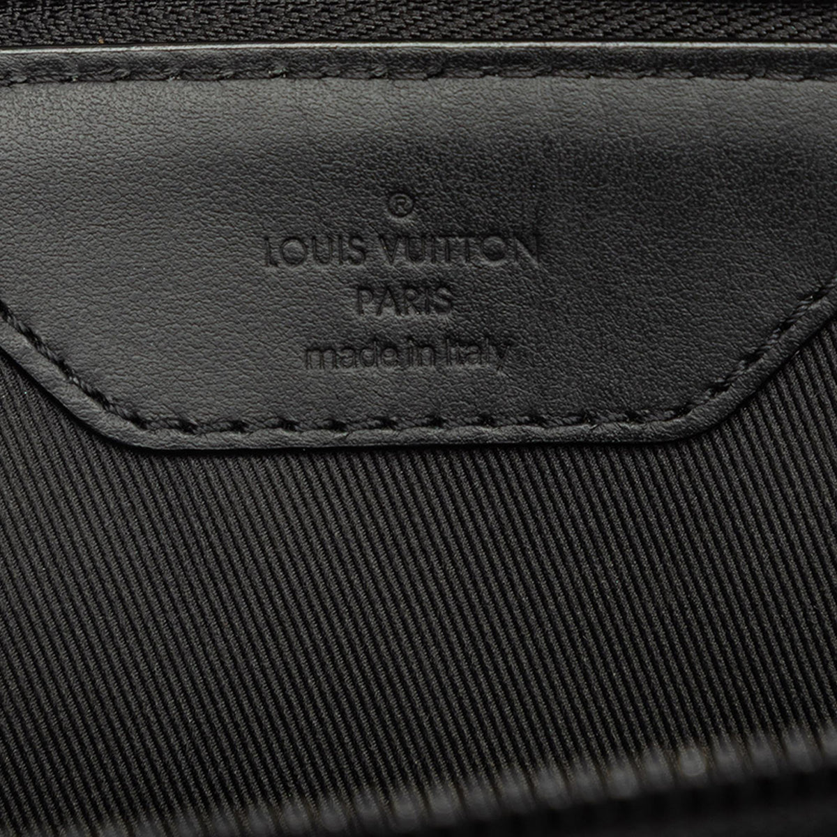 Louis Vuitton Monogram Taurillon Sac Plat Cross