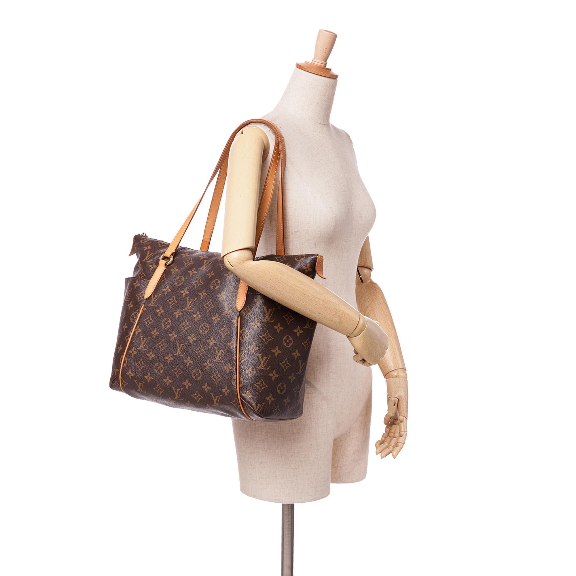 Louis Vuitton Monogram Totally MM