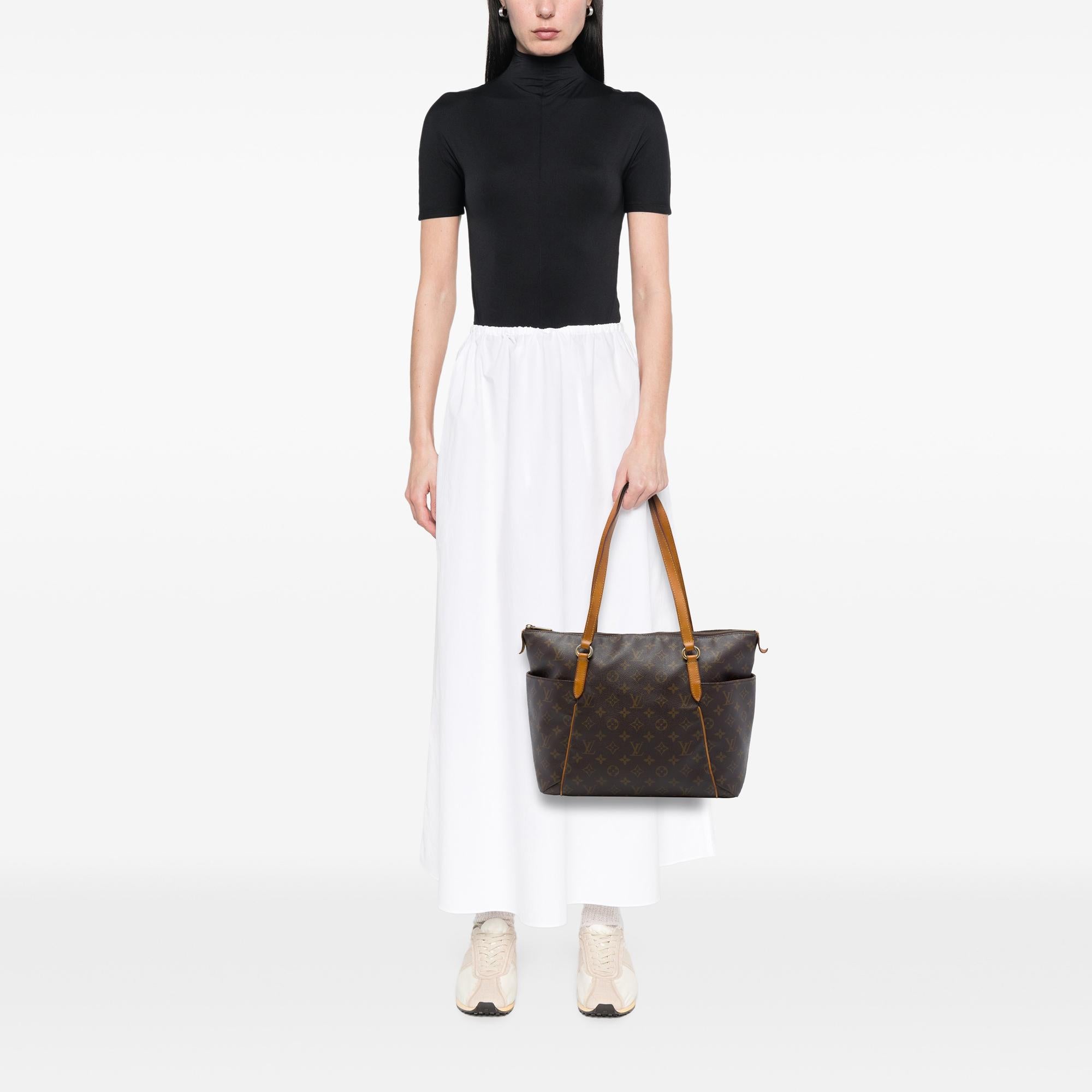 Louis Vuitton Monogram Totally MM