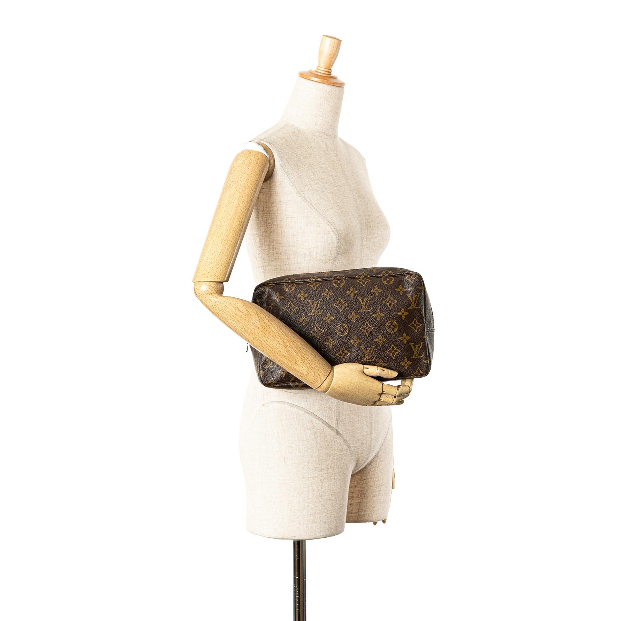 Louis Vuitton Monogram Trousse Toilette 28