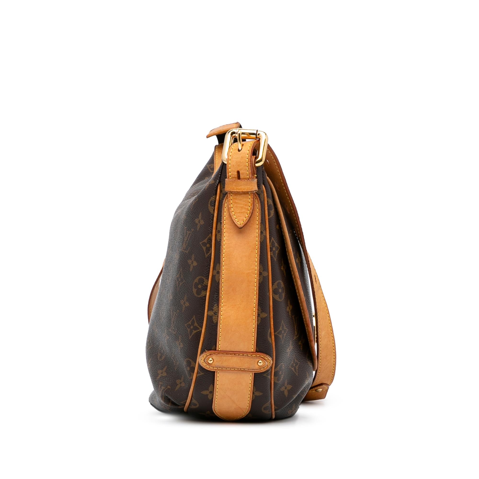 Louis Vuitton Monogram Tulum GM (SHG-OiL40M)