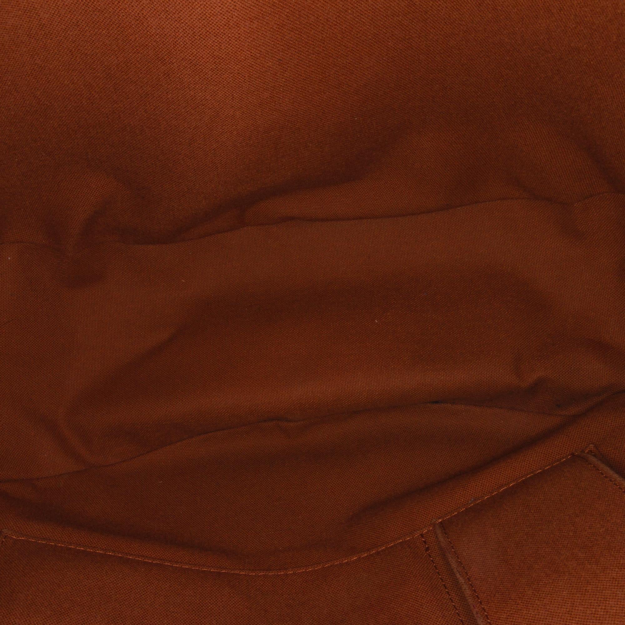 Louis Vuitton Monogram Tulum GM (SHG-OiL40M)